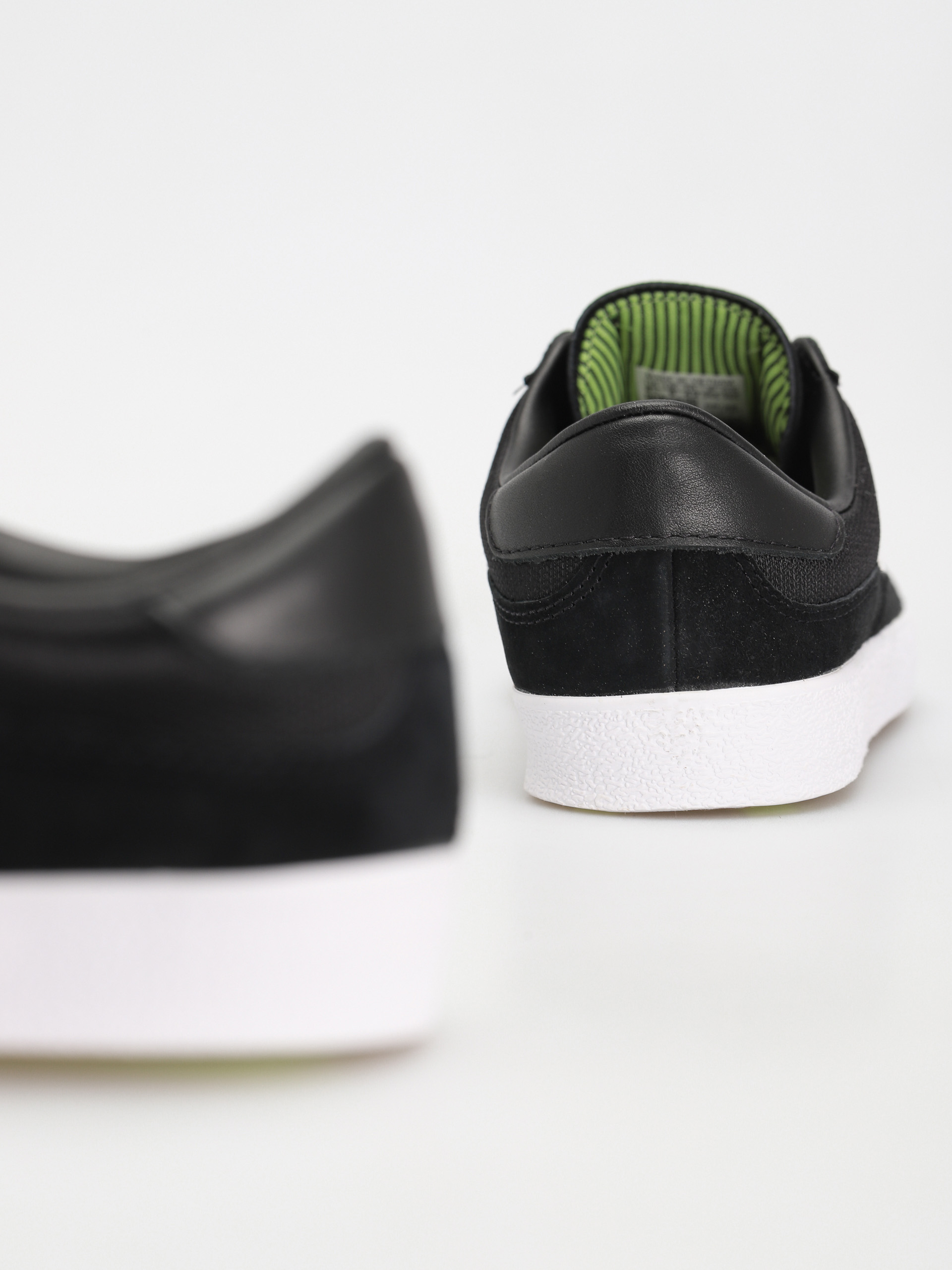 Взуття adidas Puig Indoor (cblack/ftwwht/pullim)