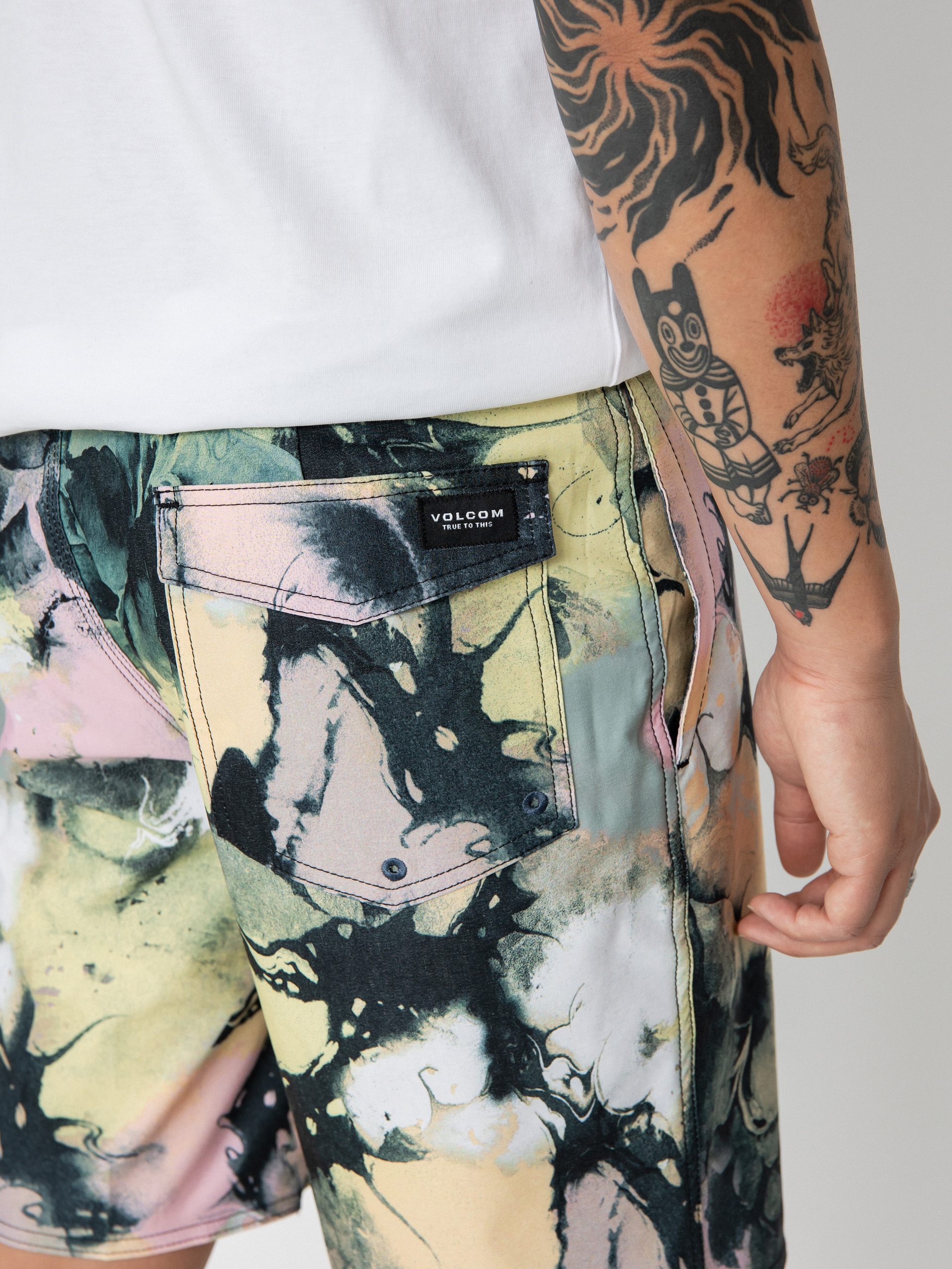 Пляжні шорти Volcom Skulli Wash Stoney 19 (dawn yellow)