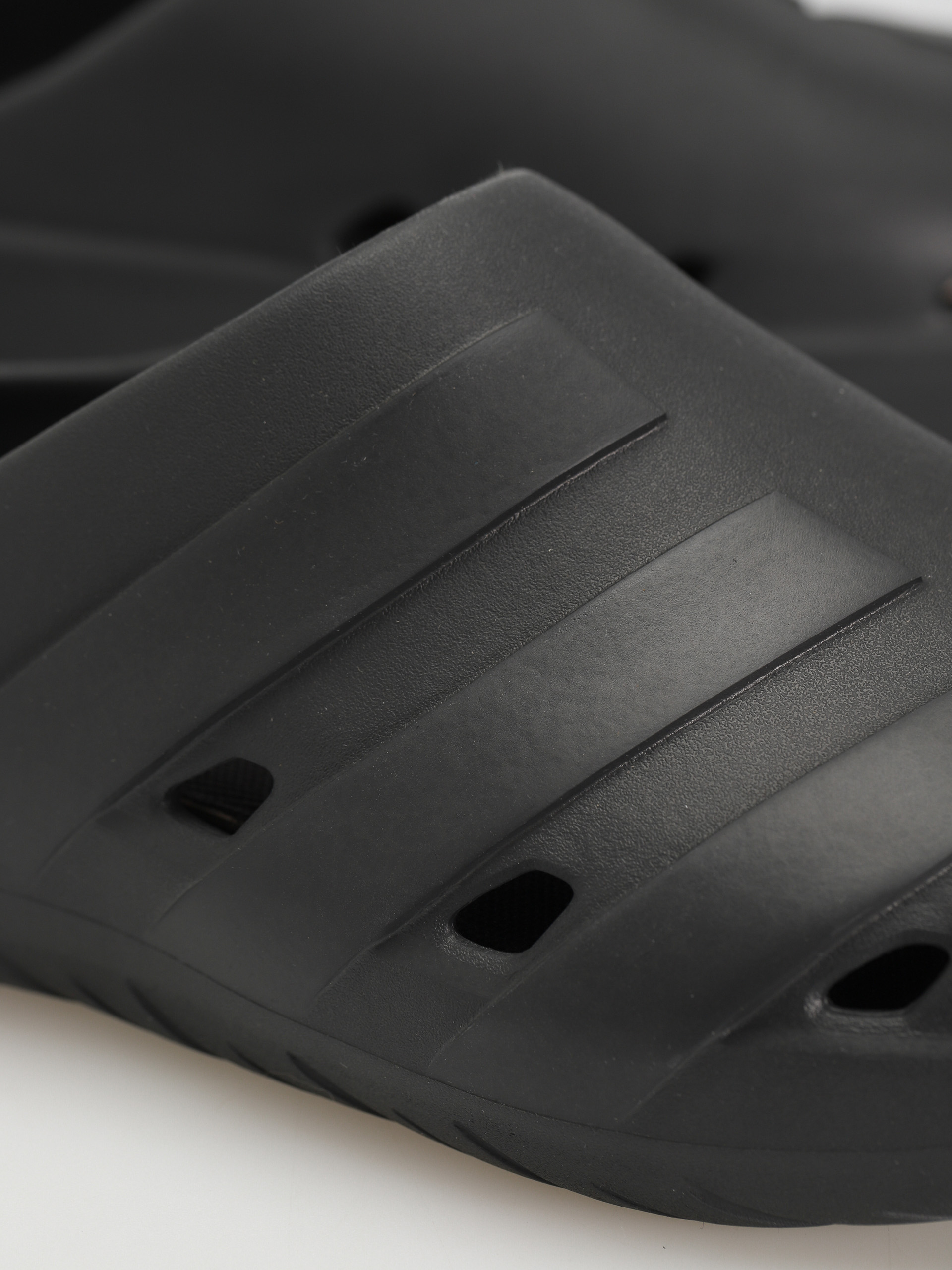 Шльопанці adidas Adicane Clog (carbon/carbon/cblack)