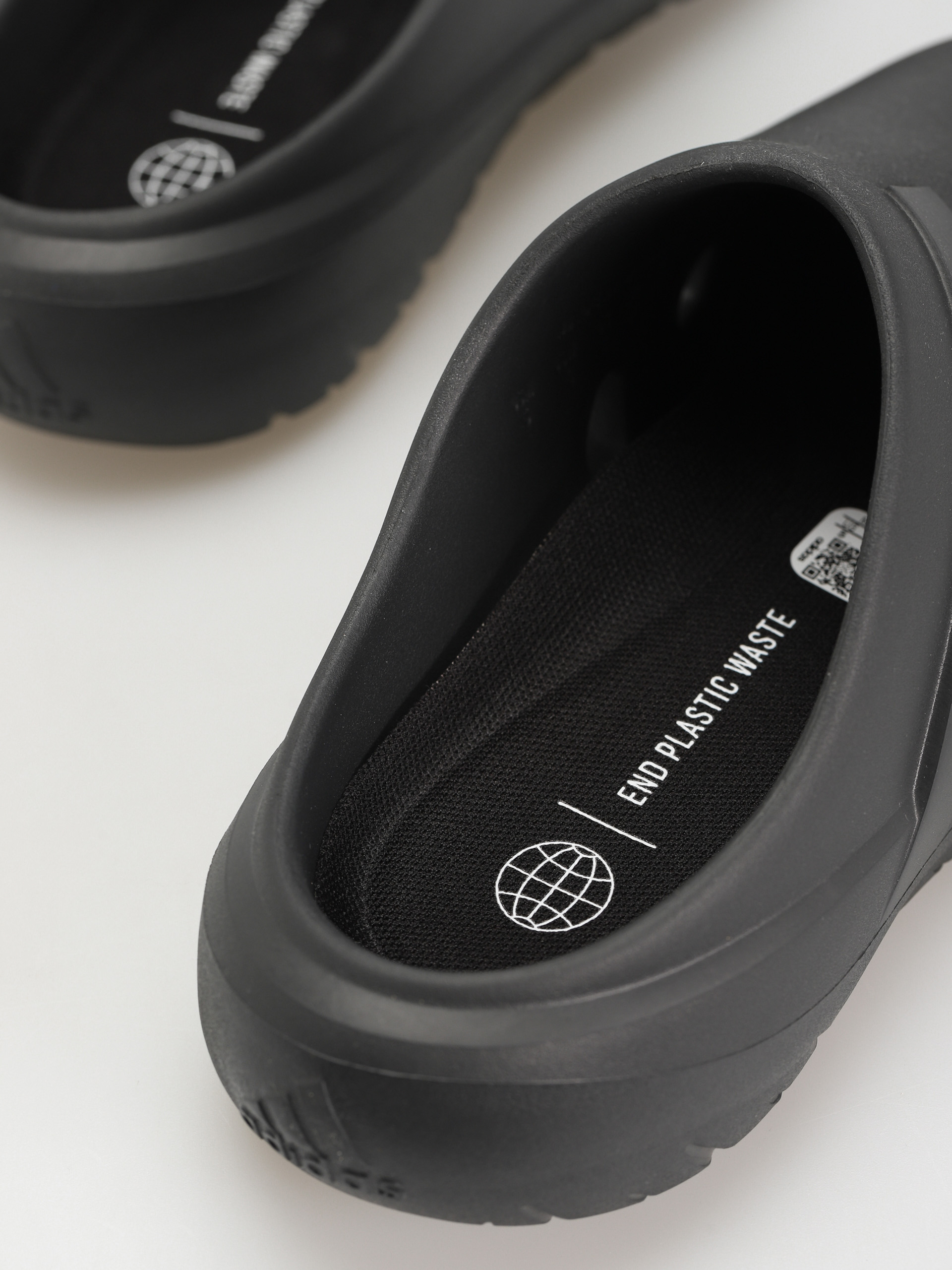 Шльопанці adidas Adicane Clog (carbon/carbon/cblack)