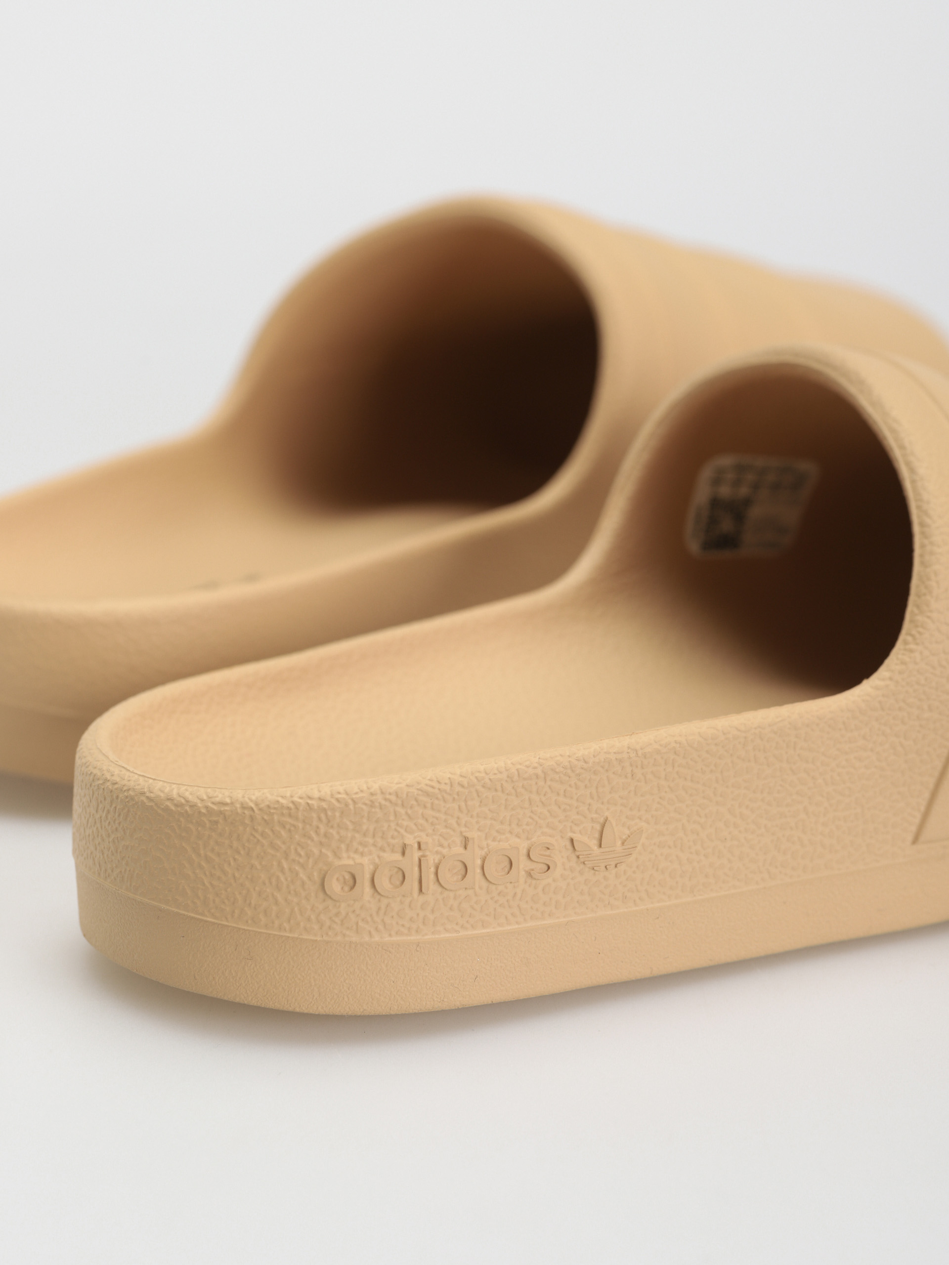 Шльопанці adidas Originals Adifom Adilette (magbei/magbei/cblack)