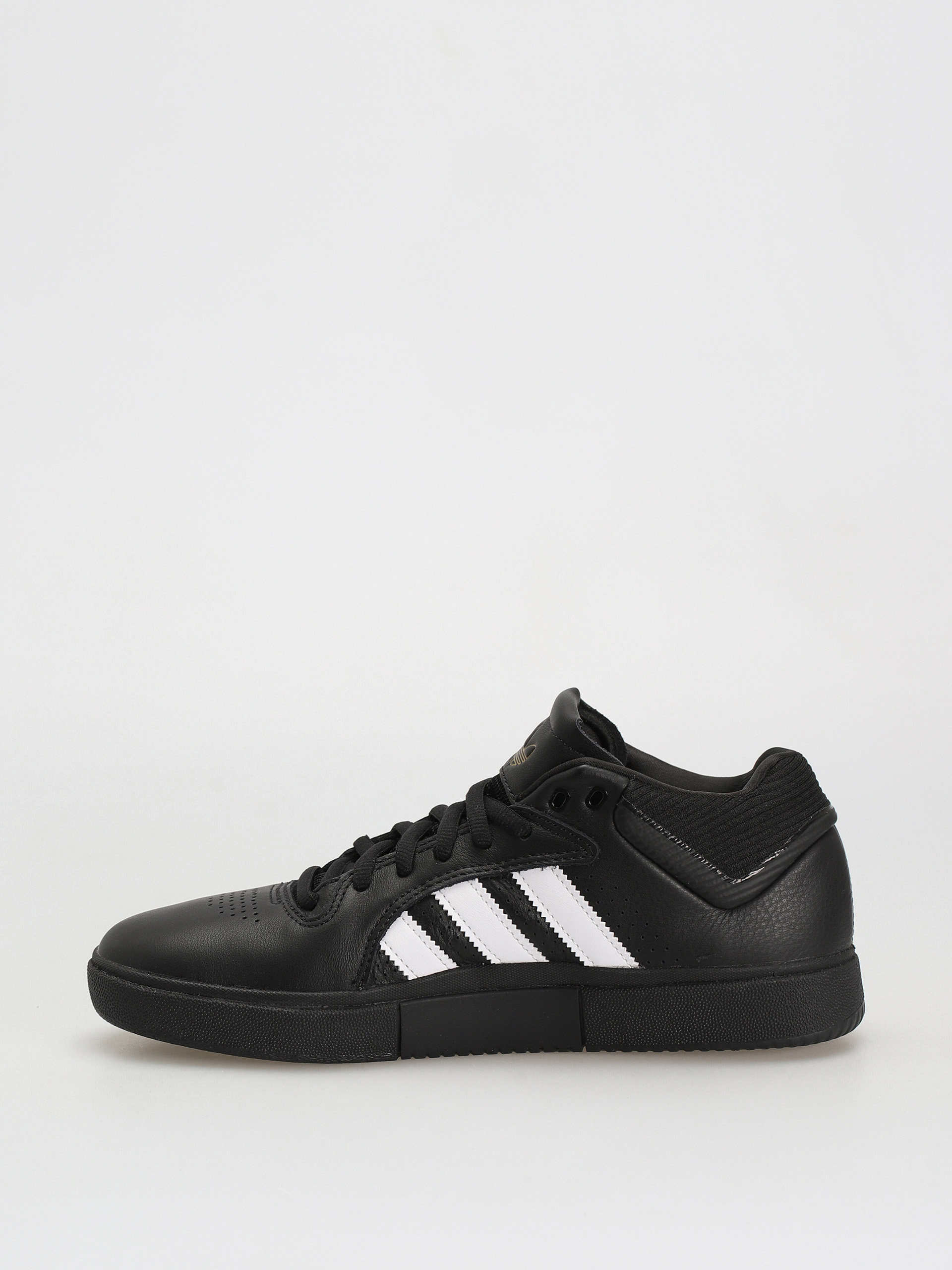 Взуття adidas Tyshawn (cblack/ftwwht/goldmt)