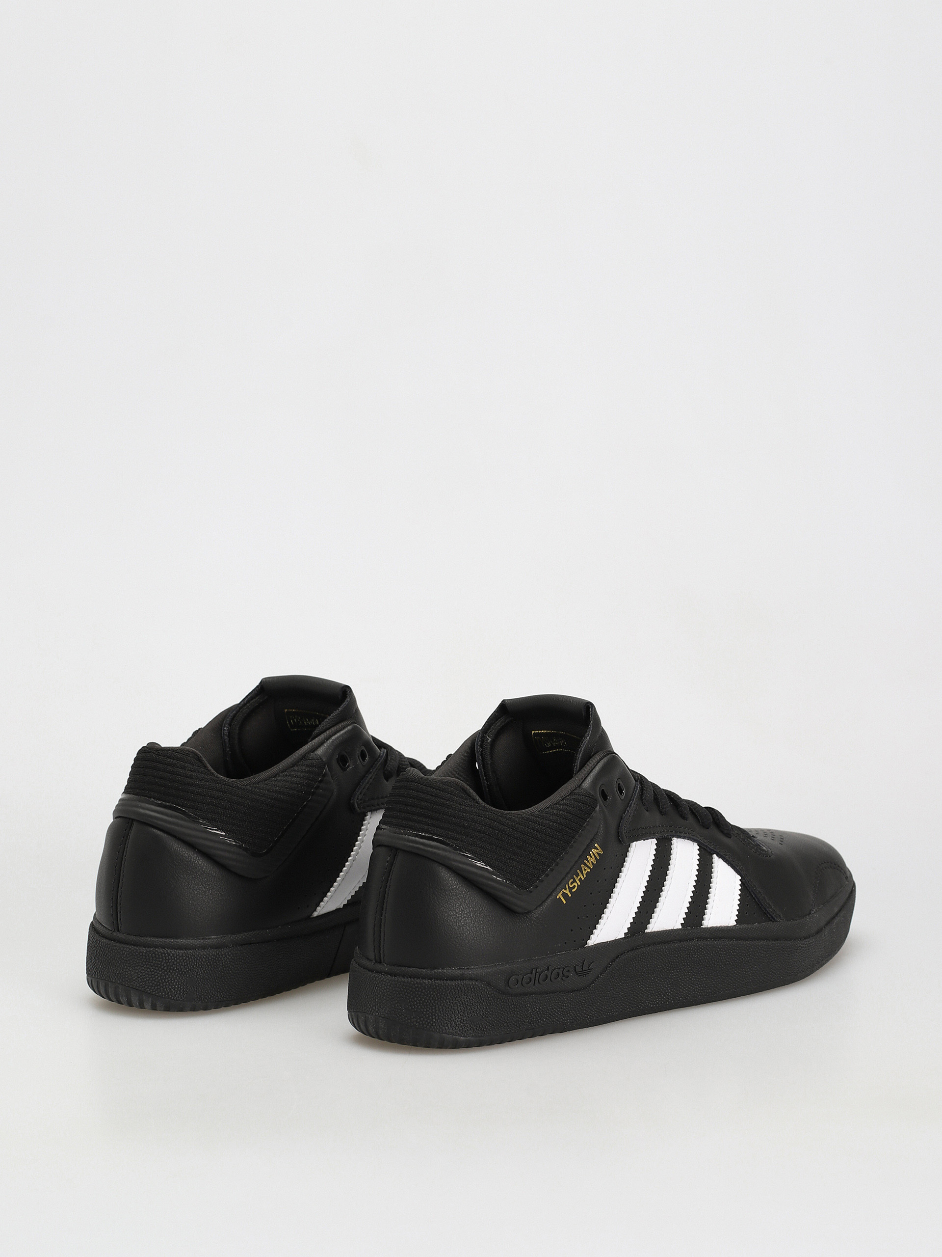 Взуття adidas Tyshawn (cblack/ftwwht/goldmt)