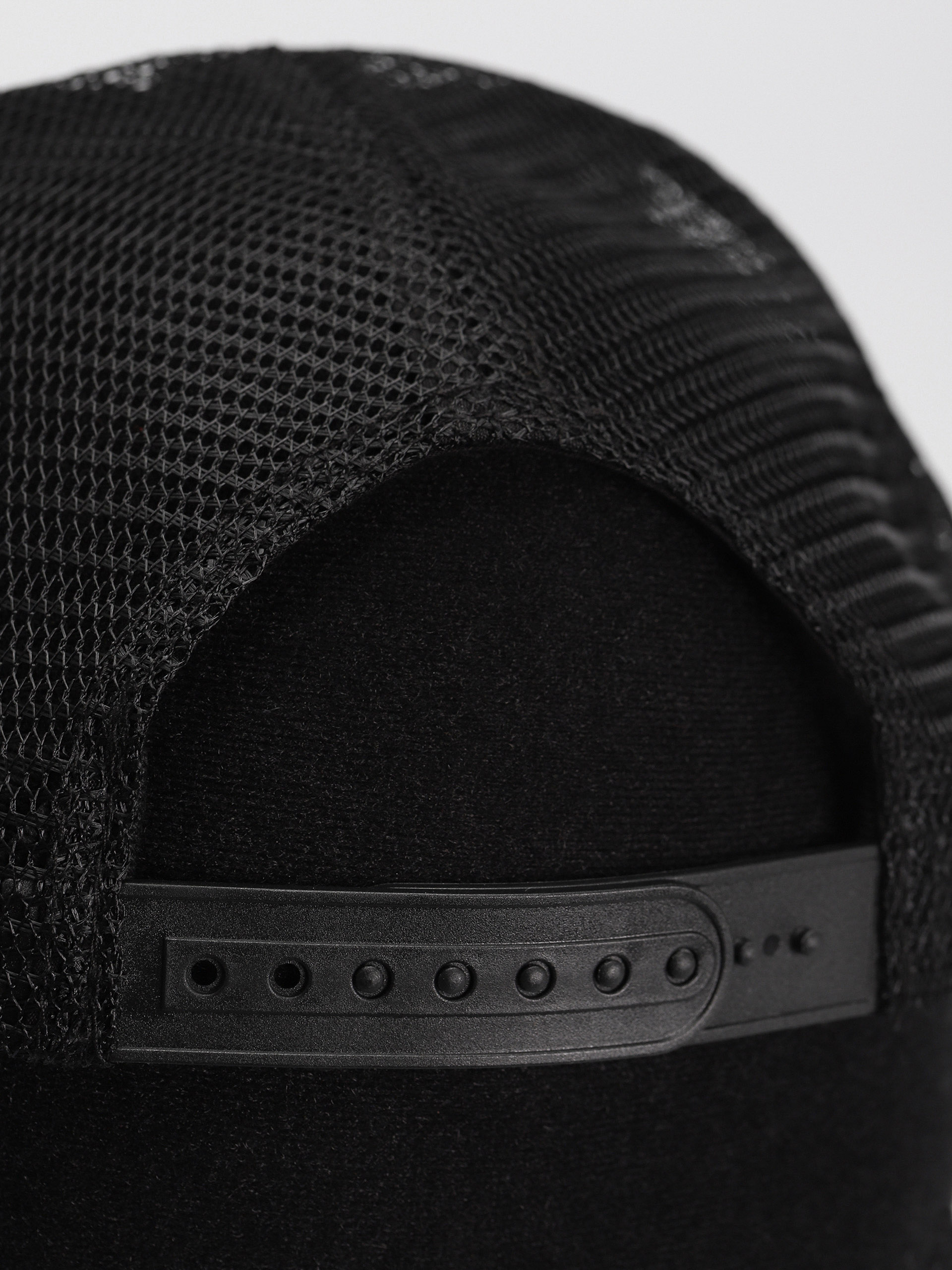Кепка Santa Cruz Classic Hand Mesh (white/black)