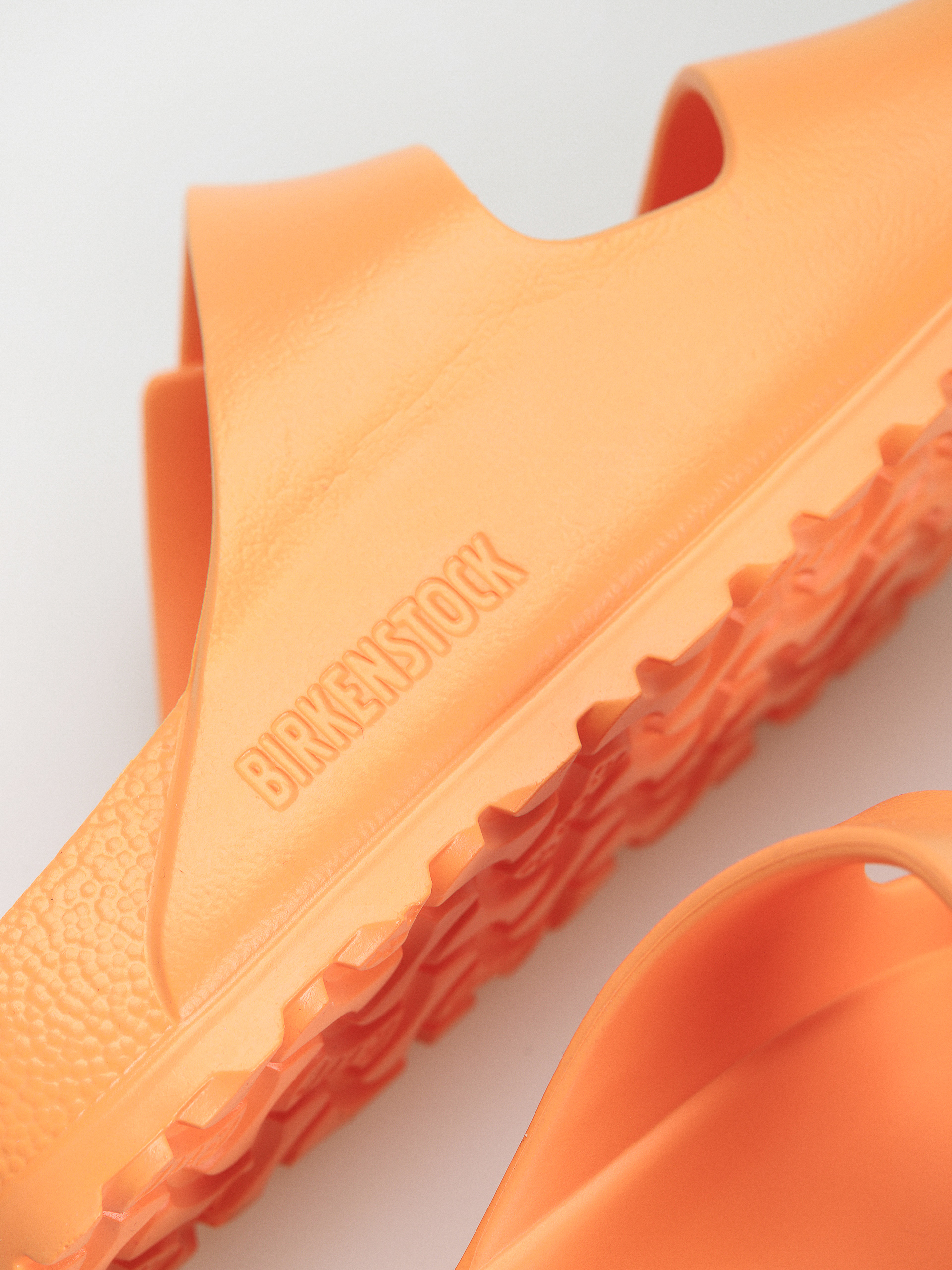 Шльопанці Birkenstock Arizona Essentials EVA Narrow Wmn (papaya)