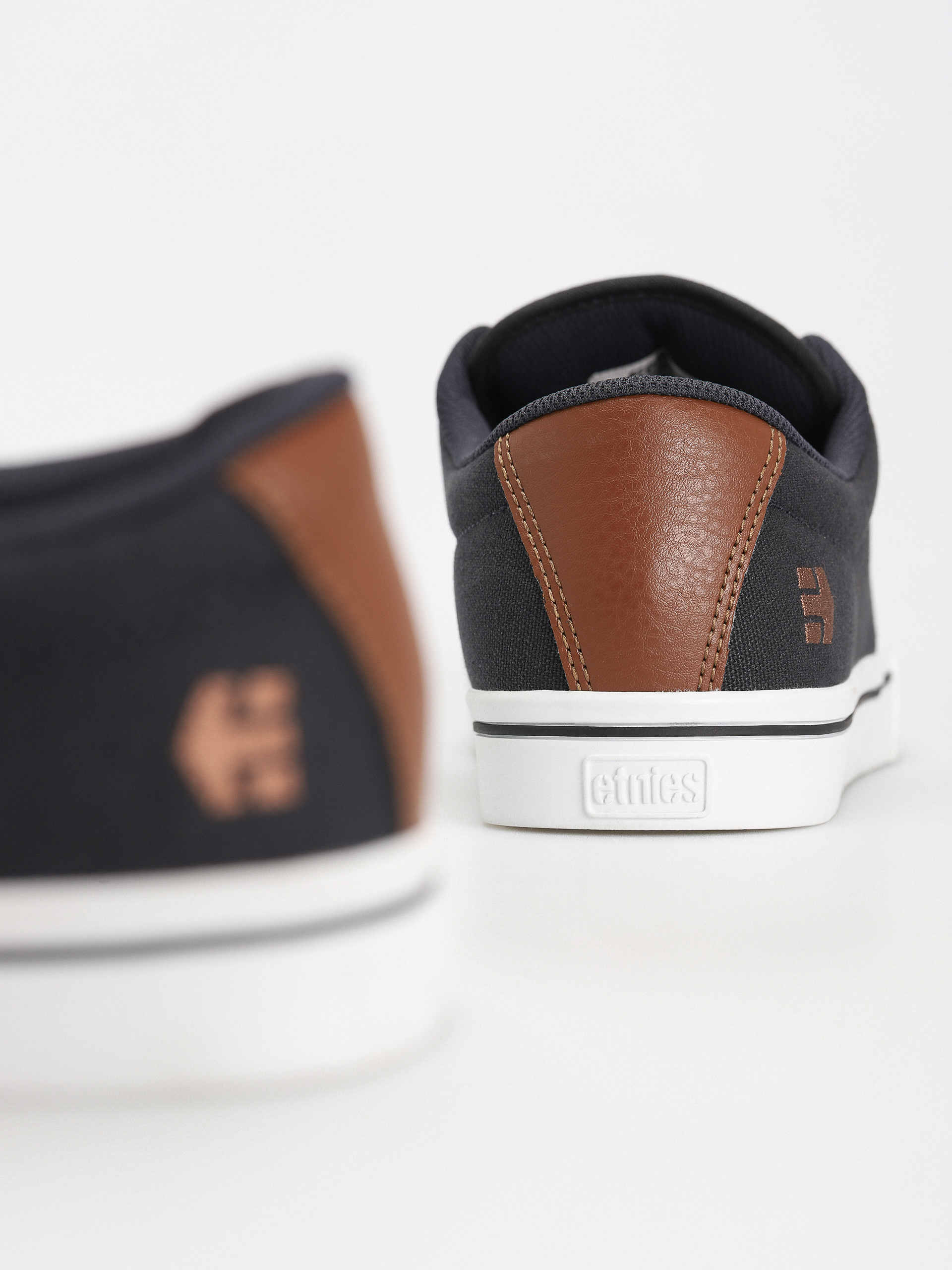 Взуття Etnies Jameson 2 Eco (navy/tan/white)