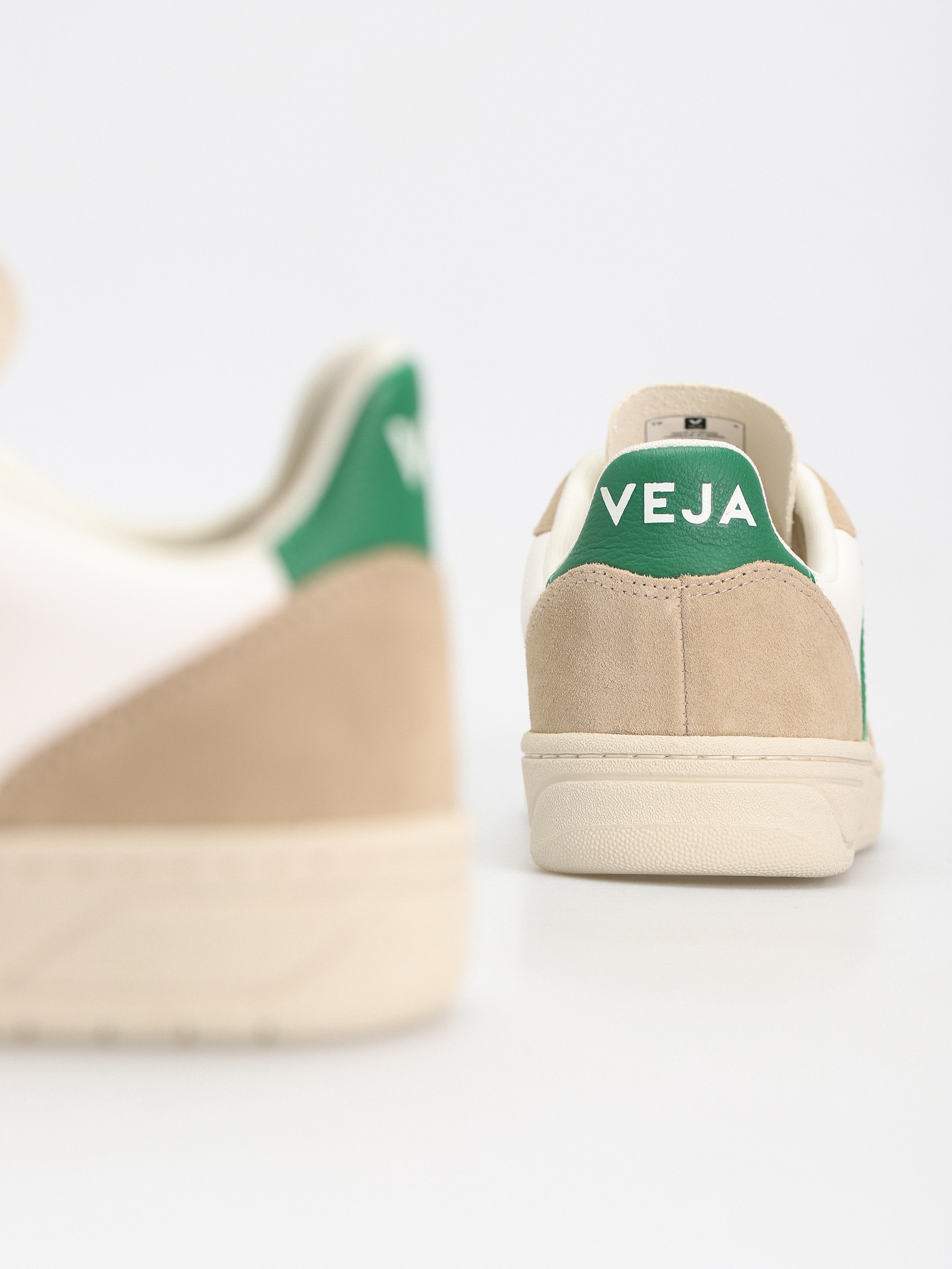 Взуття Veja V-10 Wmn (extra white emeraude sahara)