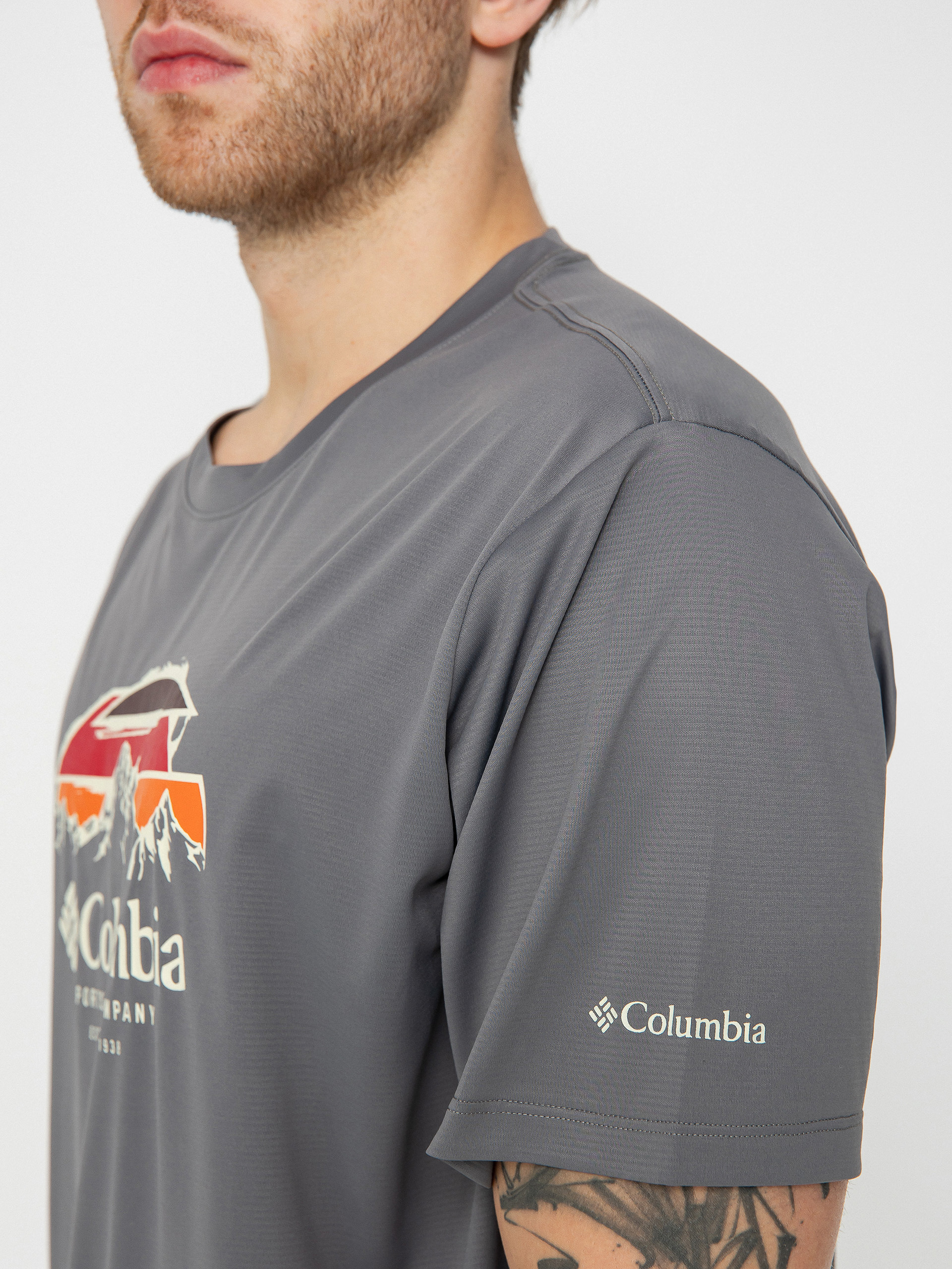 Футболка Columbia Hike Graphic (city grey/hikers haven graphic)