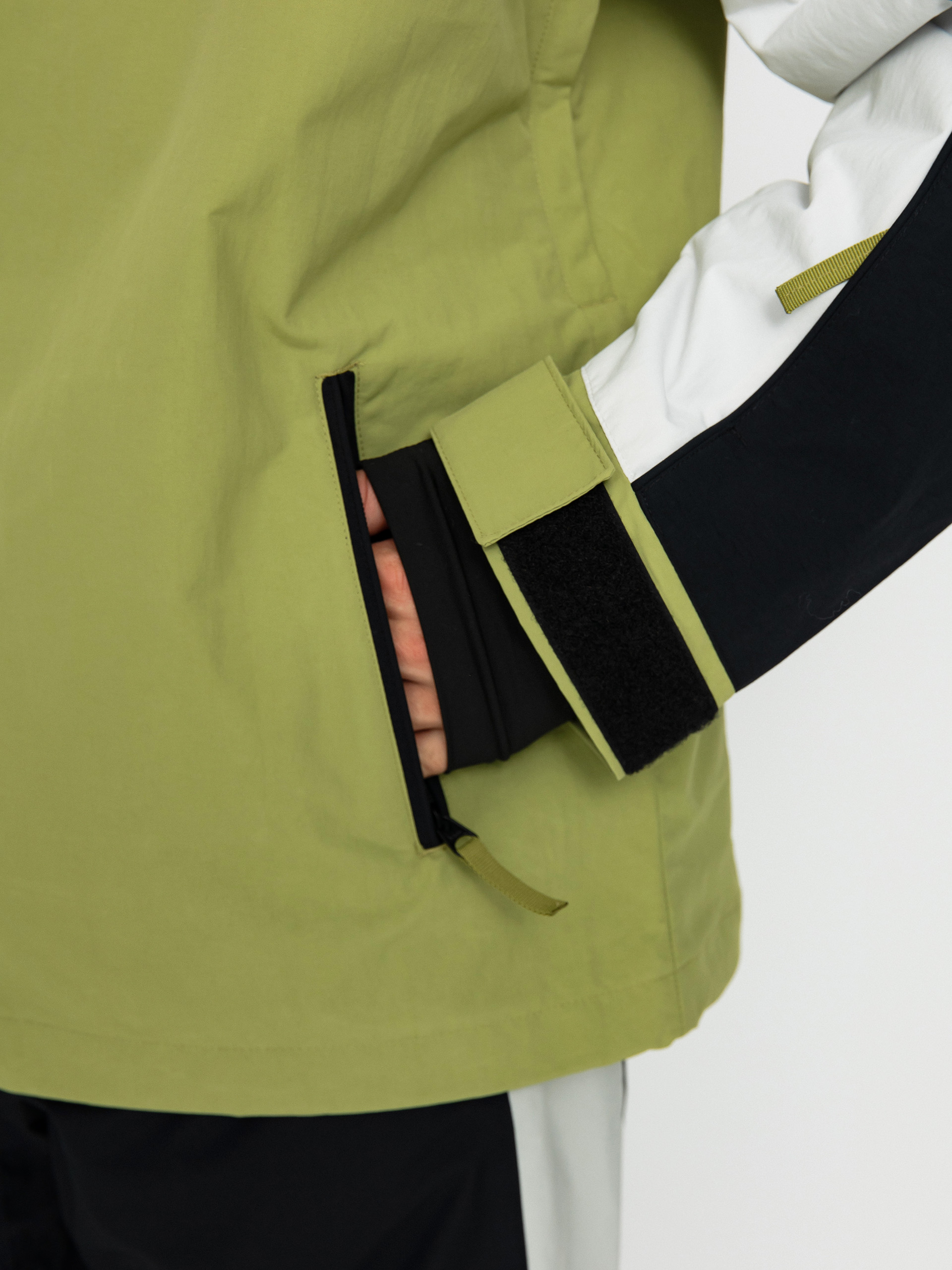 Чоловіча Сноубордична куртка Quiksilver Live Wire (green olive)