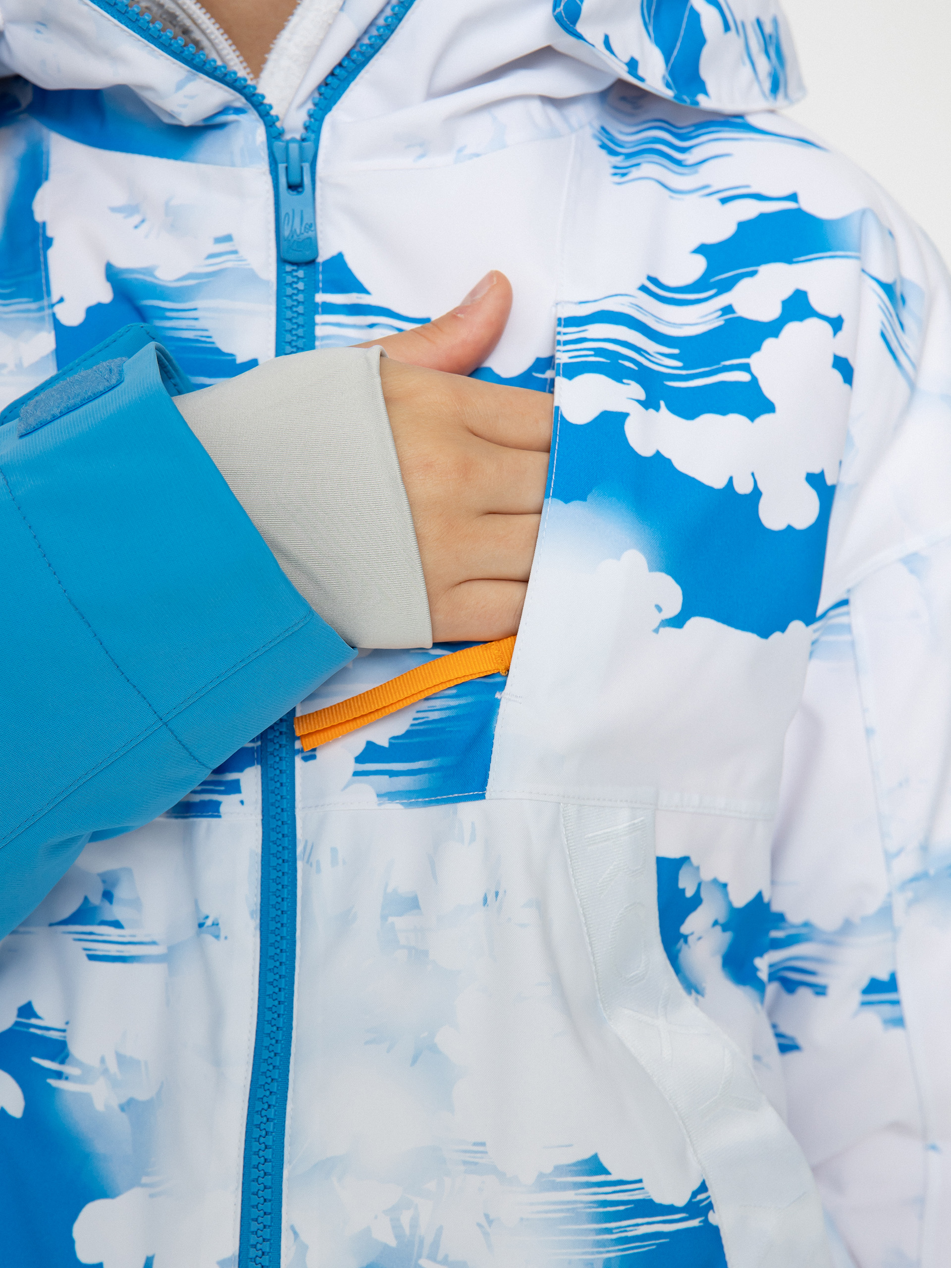 Жіноча Сноубордична куртка Roxy Chloe Kim (azure blue clouds)