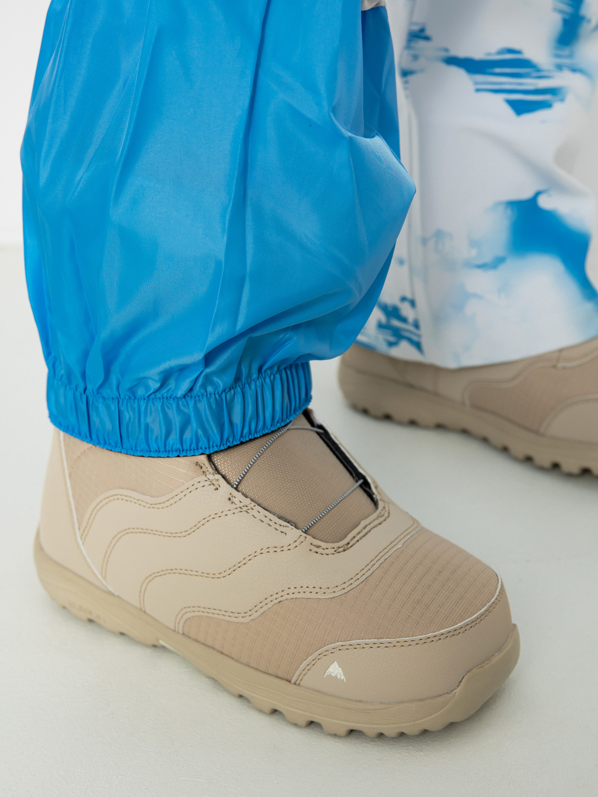 Жіночі Сноубордичні штани Roxy Chloe Kim (azure blue clouds)