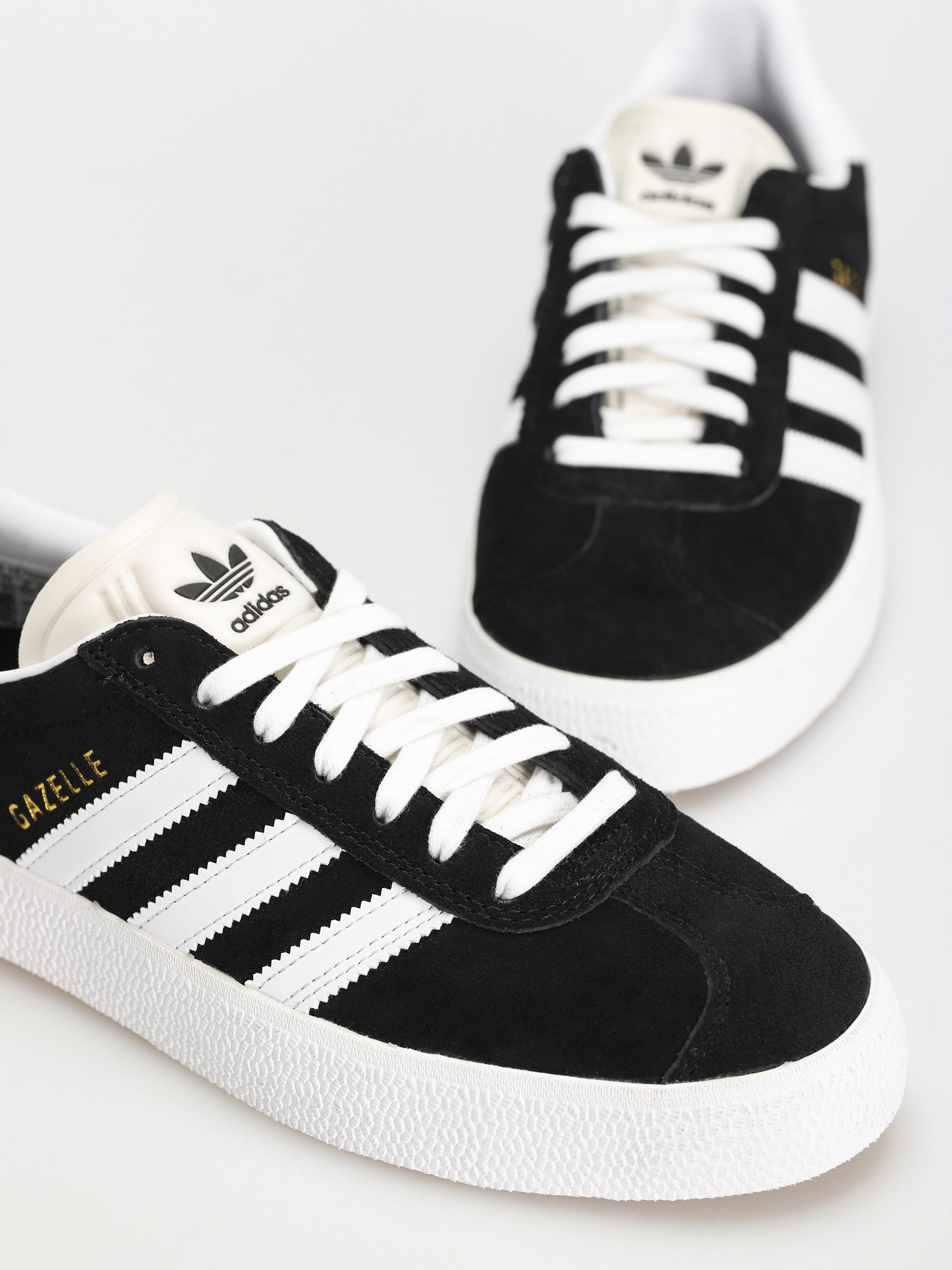 Взуття adidas Gazelle ADV (core black/cloud white/gold metallic)