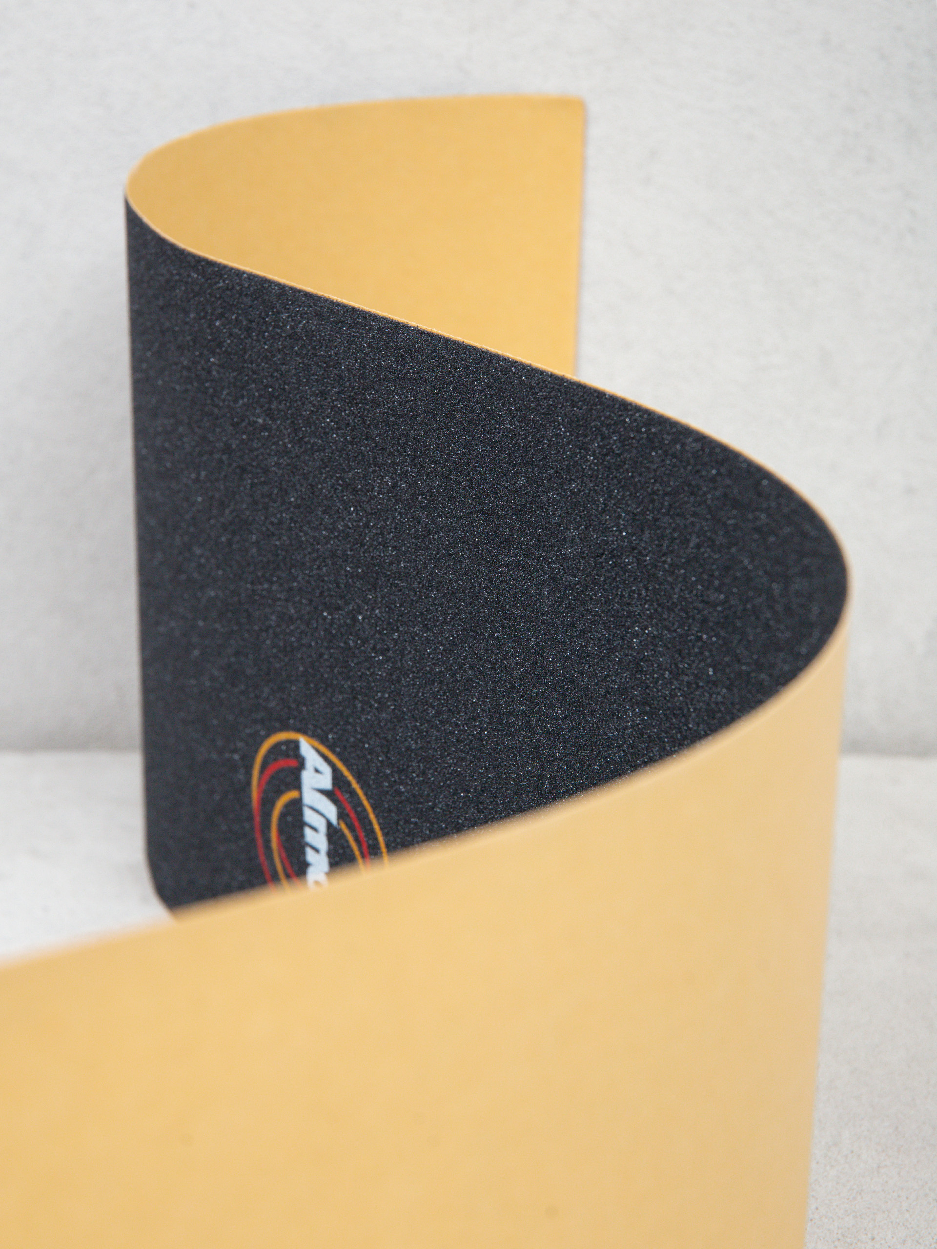 Наждак Almost Intertwine (black)