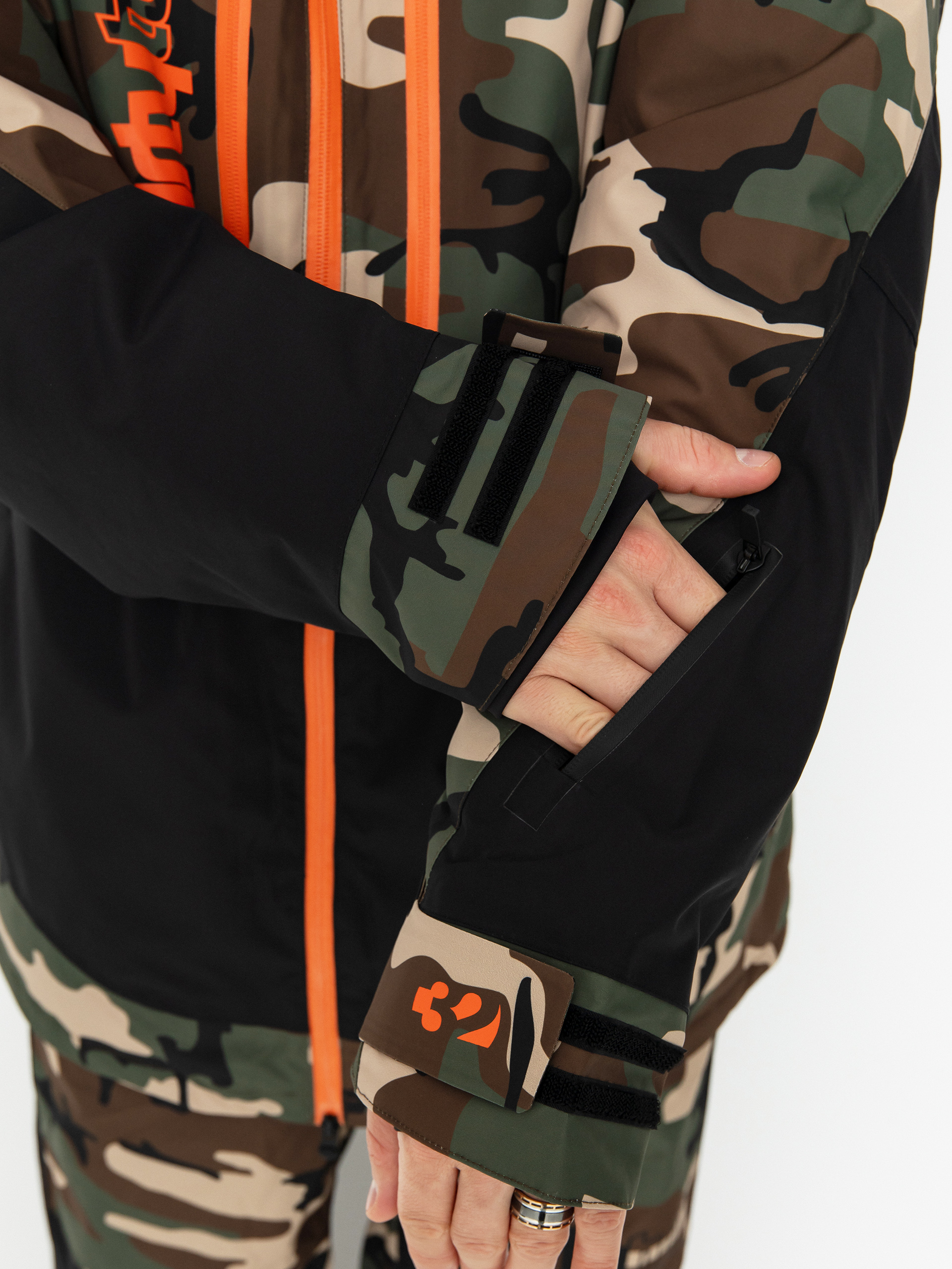 Чоловіча Куртка для сноуборду ThirtyTwo Lashed Insulated (black/camo)
