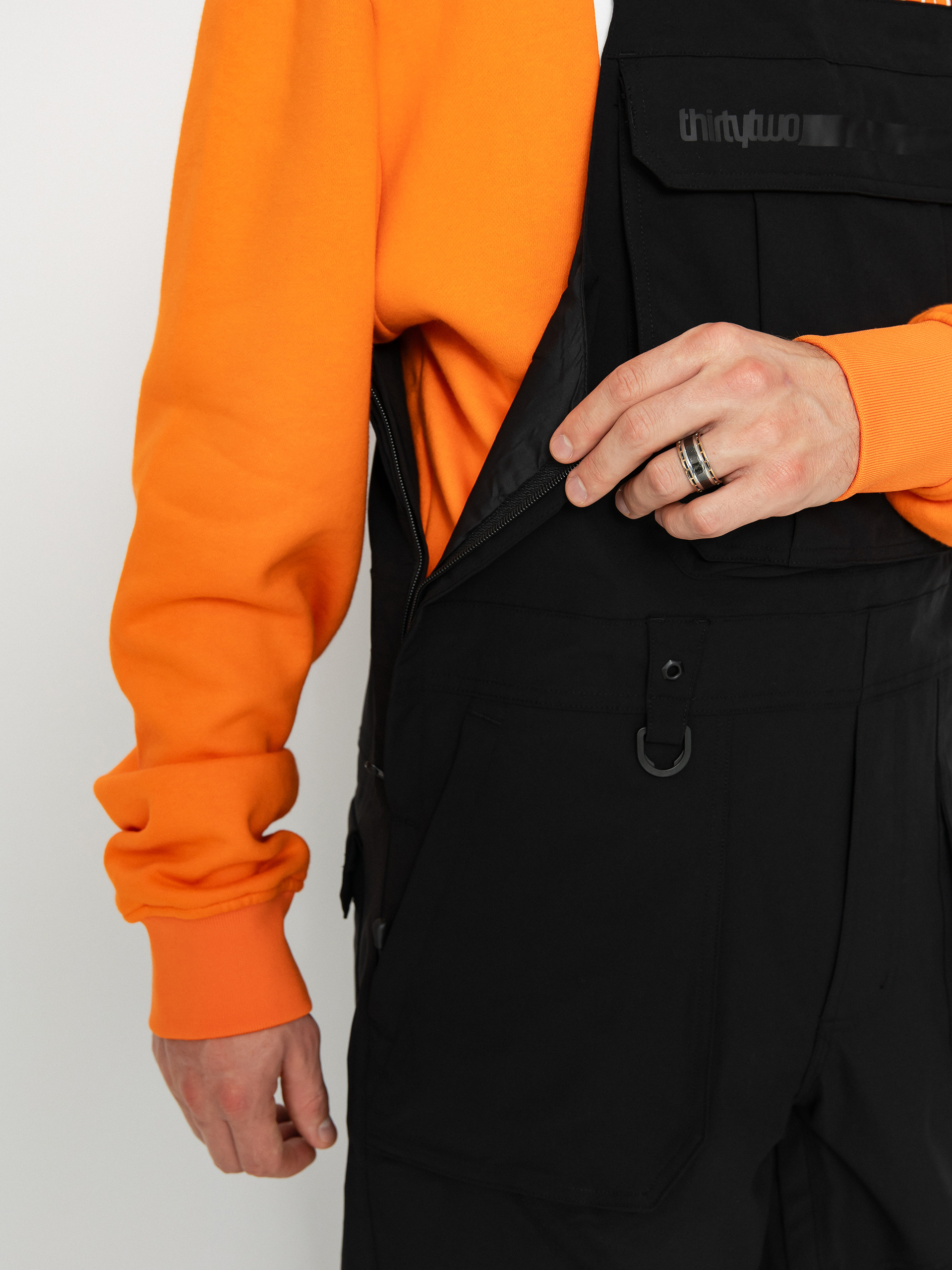 Чоловічі Сноубордичні штани ThirtyTwo Basement Bib (black)