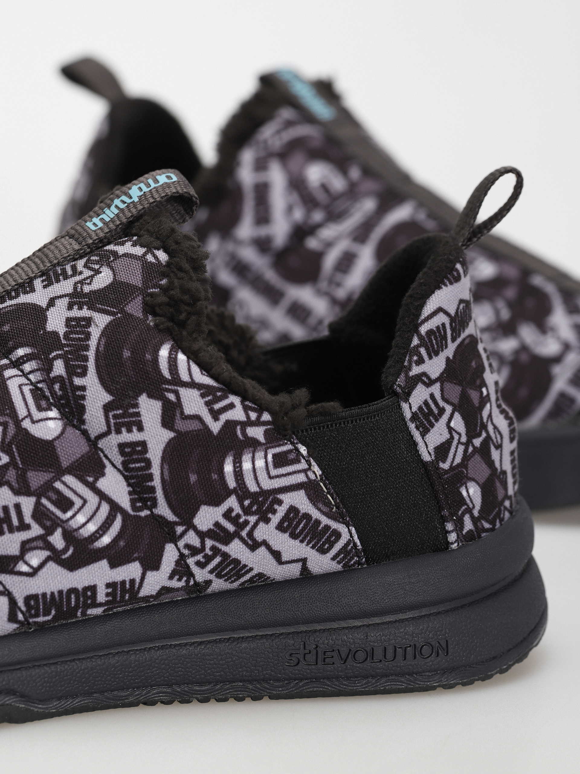 Зимове взуття ThirtyTwo The Lounger X Bomb Hole (black/print)