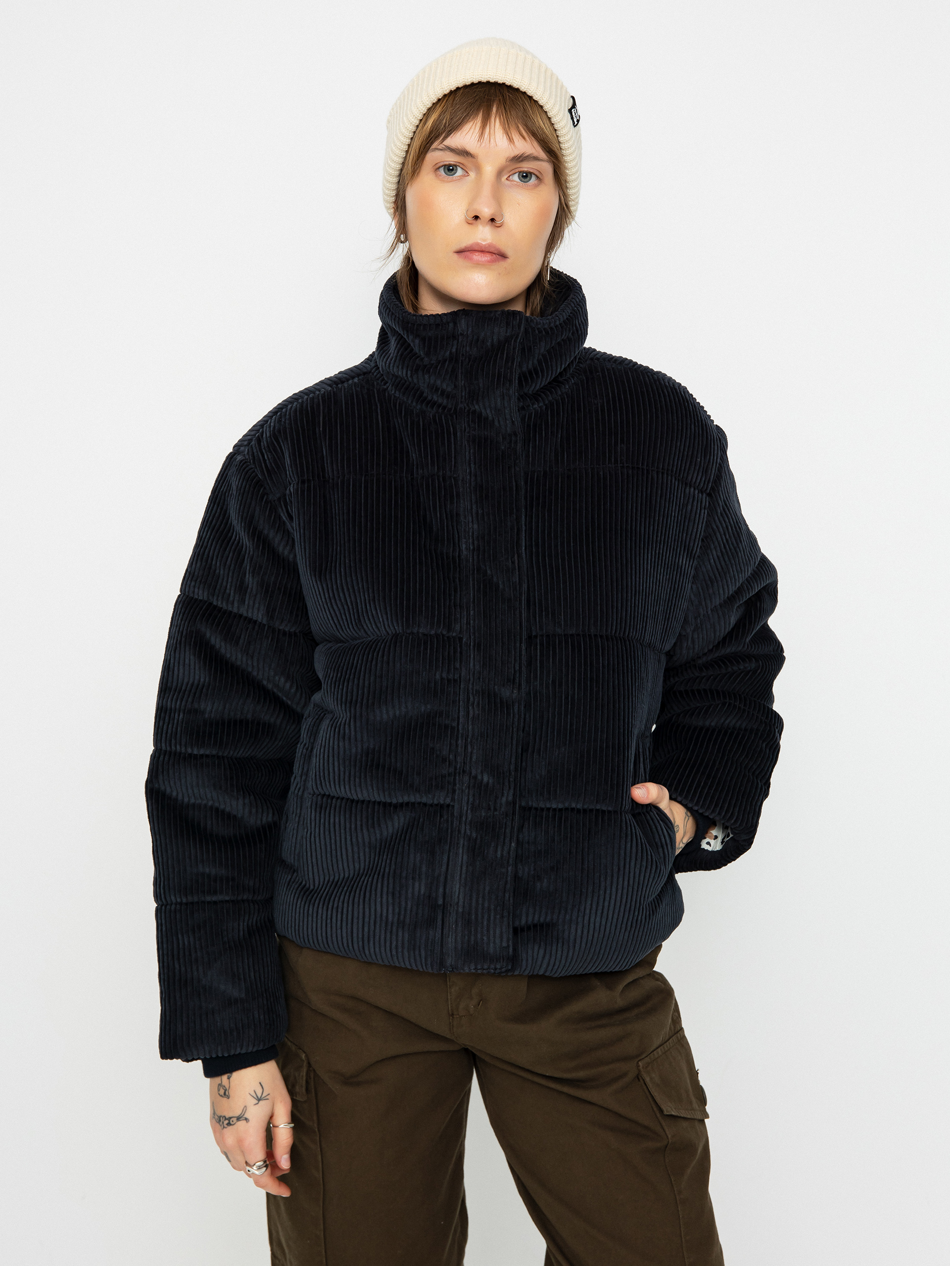 u041au0443u0440u0442u043au0430 RVCA Eezeh Puffer Wmn (rvca black)