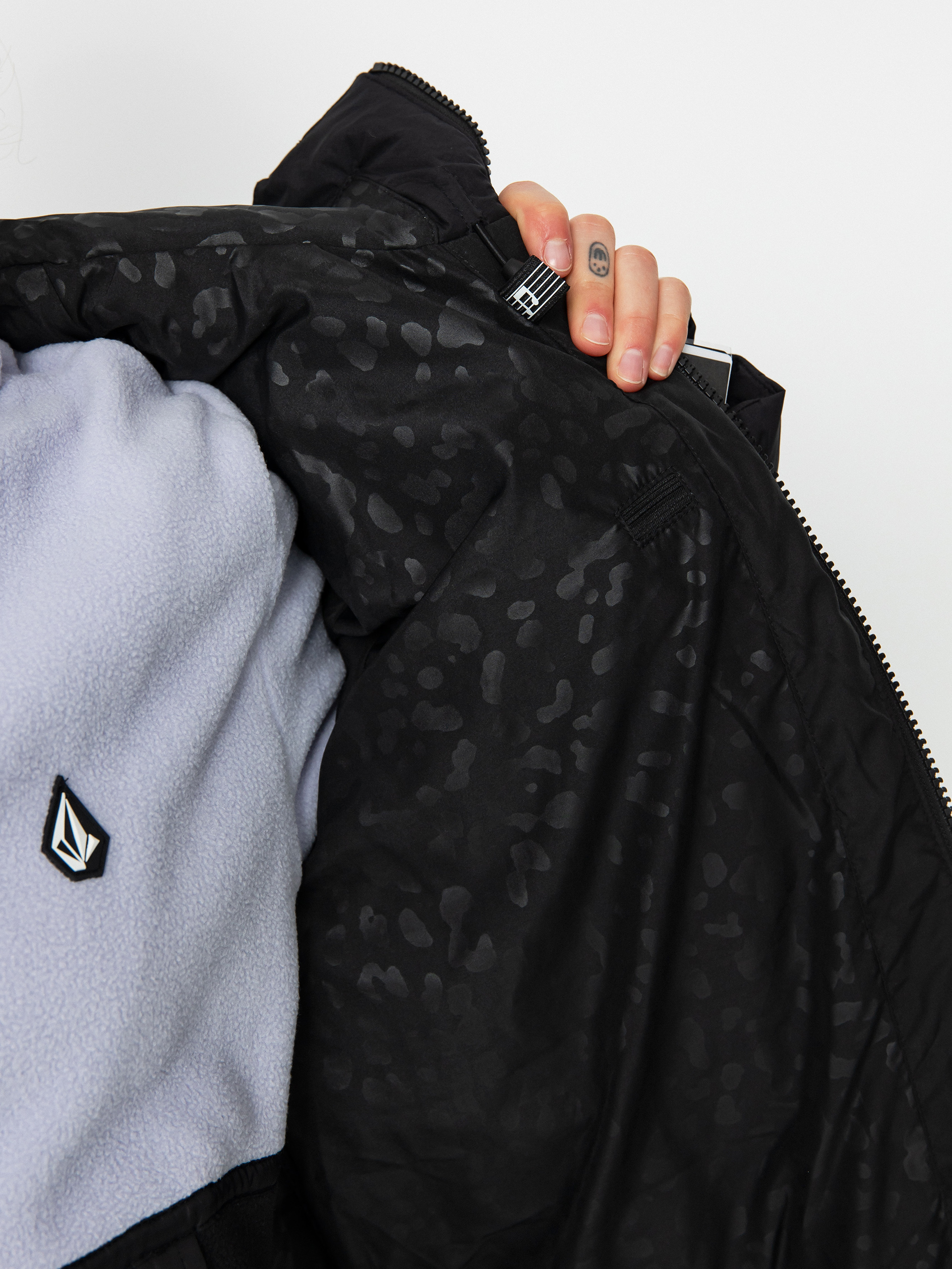 Жіноча Сноубордична куртка Volcom Puffleup (black)