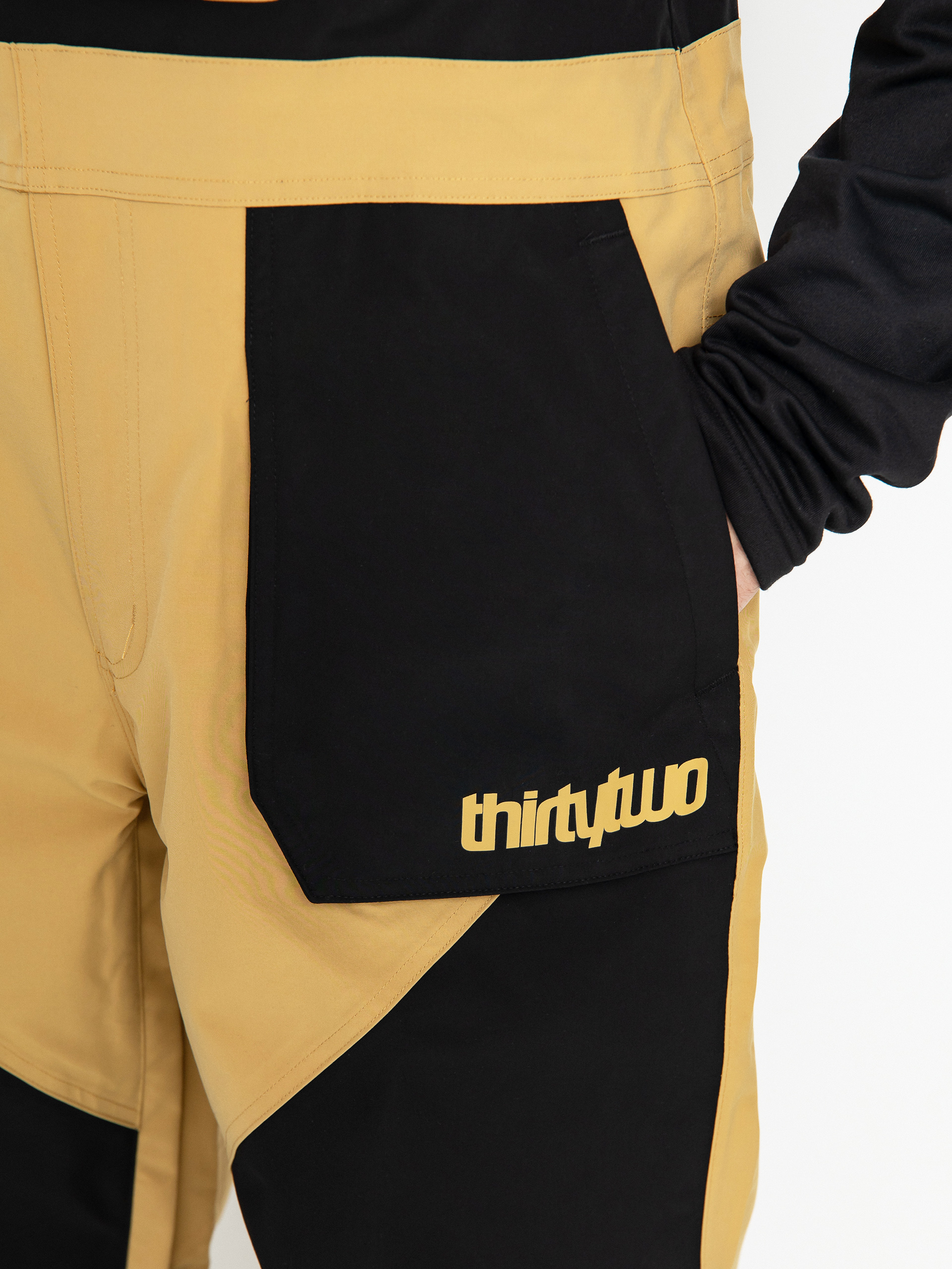 Чоловічі Сноубордичні штани ThirtyTwo Basement Bib (black/tan)