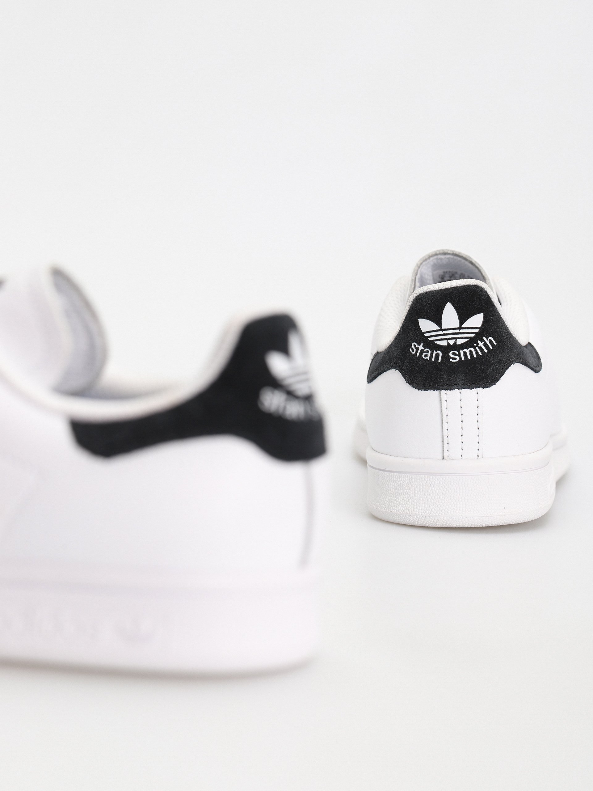Взуття adidas Stan Smith ADV (ftwwht/cblack/ftwwht)