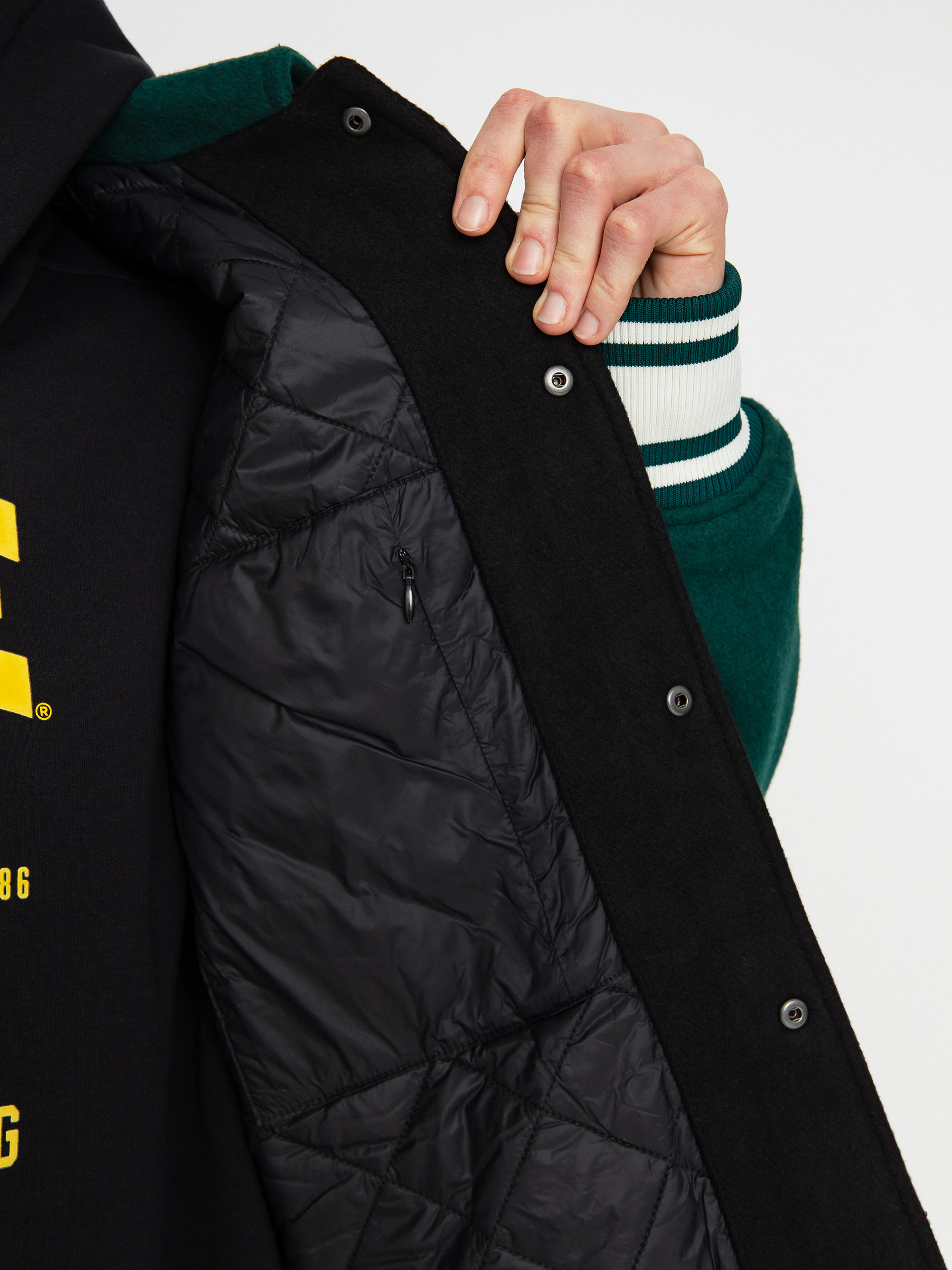 Куртка Champion X Coca Cola Bomber Jacket 220191 (nbk/hlg/ofw)