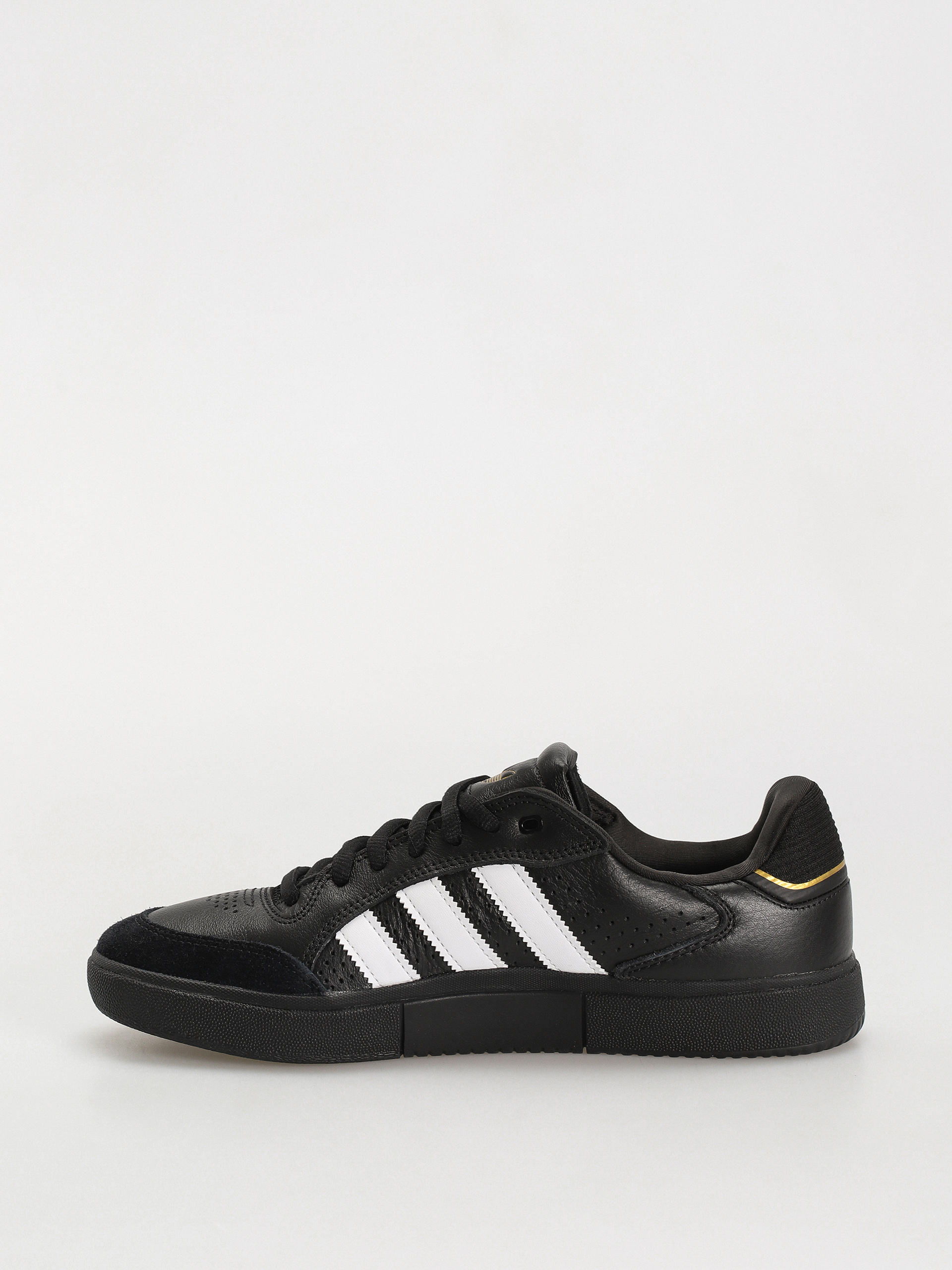 Взуття adidas Tyshawn Low (cblack/ftwwht/goldmt)