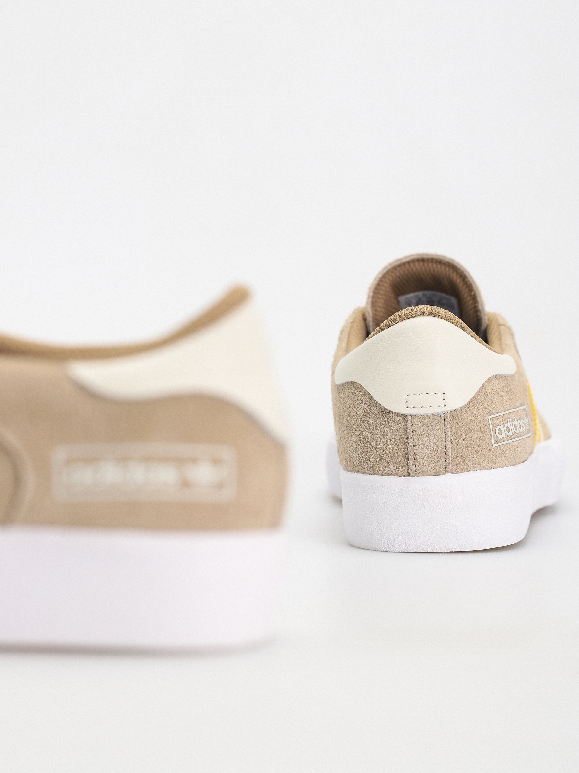 Взуття adidas Matchbreak Super (cardbo/ivory/ftwwht)