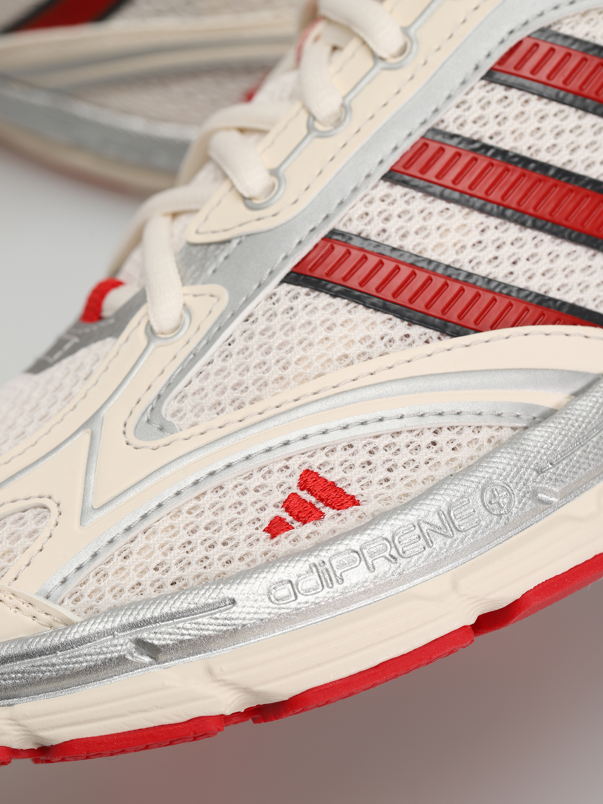 Взуття adidas Spiritain 2000 (ftwwht/betsca/cwhite)