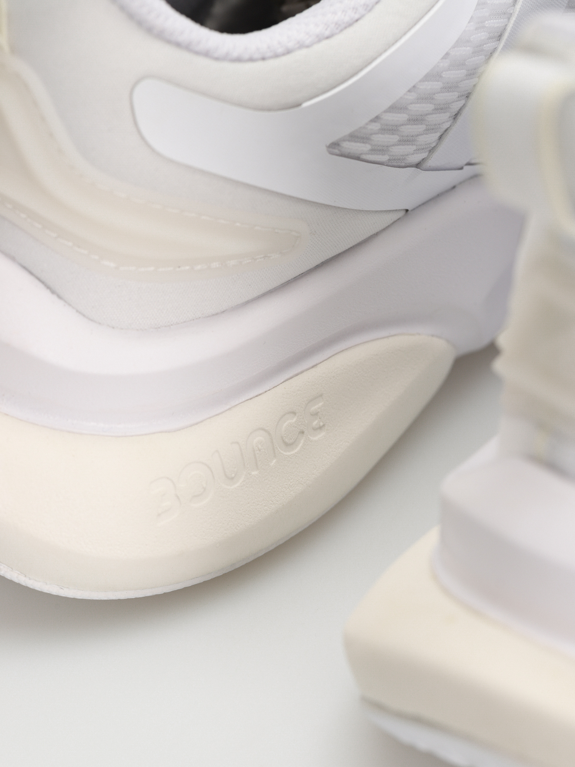 Взуття adidas AlphaBounce + (ftwwht/ftwwht/cwhite)
