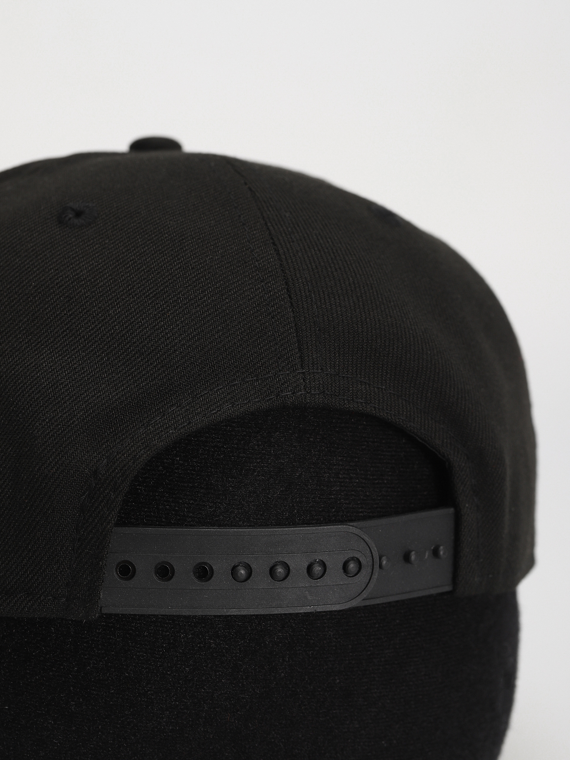 Кепка New Era NBA Golfer Chicago Bulls (black/red)