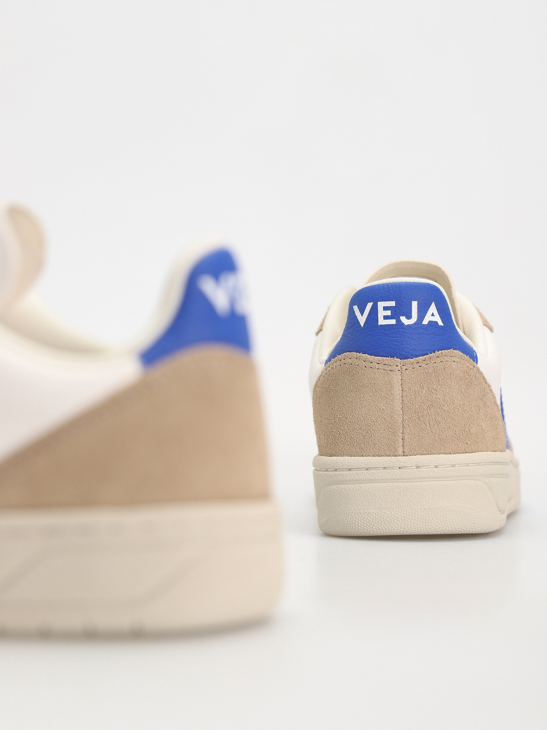 Взуття Veja V-10 Wmn (extra white paros sahara)
