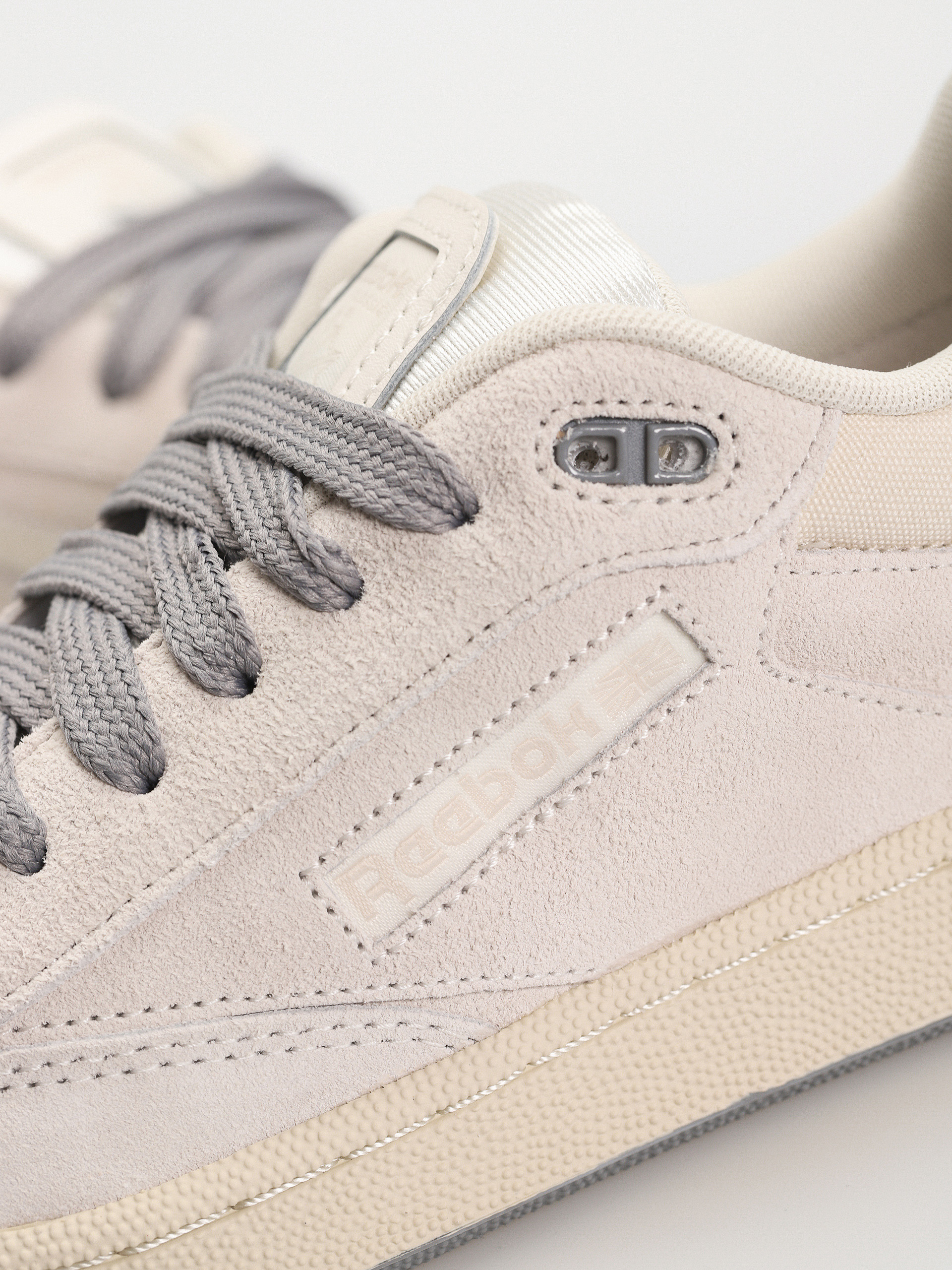 Взуття Reebok Club C Bulc Wmn (chalk/alabas/pugry5)