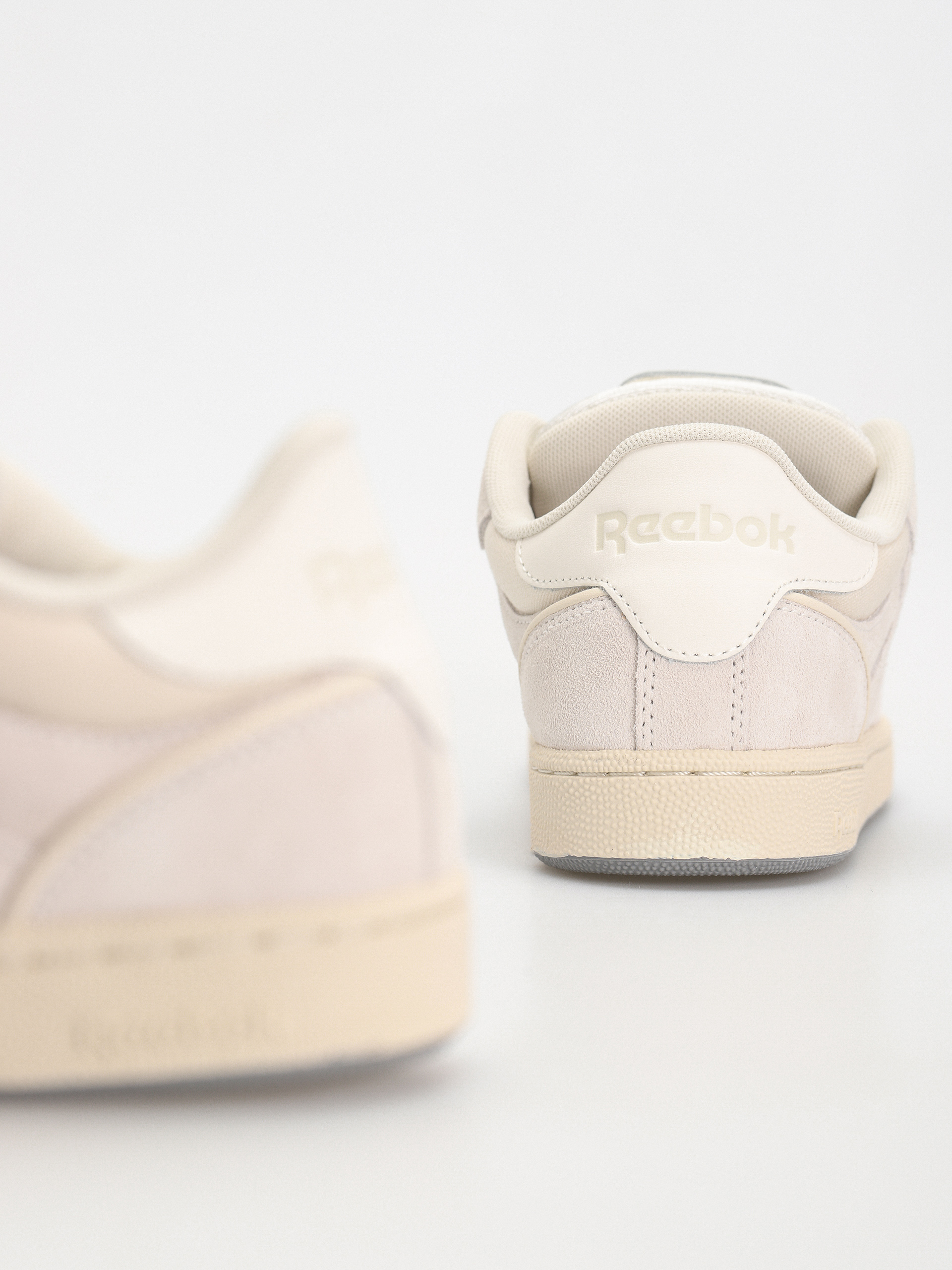 Взуття Reebok Club C Bulc Wmn (chalk/alabas/pugry5)