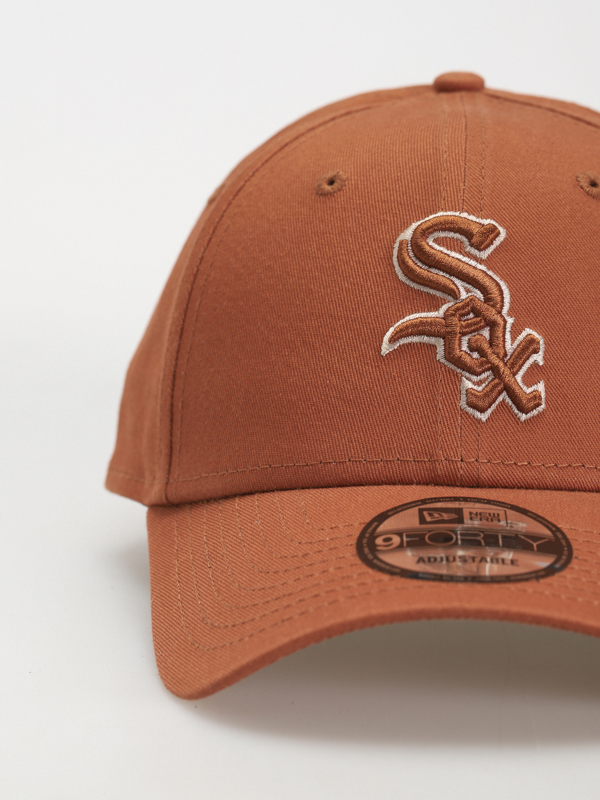 Кепка New Era Team Outline 9Forty Chicago White Sox (brown)