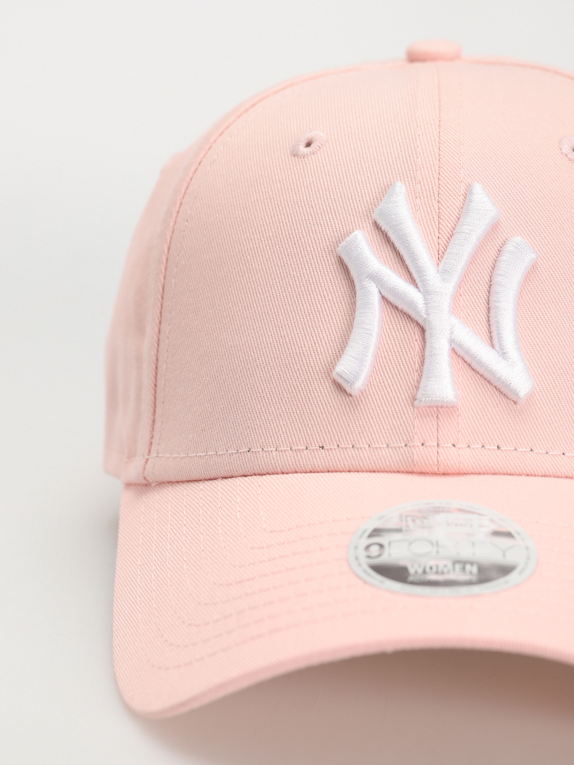 Кепка New Era League Essential 9Forty New York Yankees Wmn (peach)