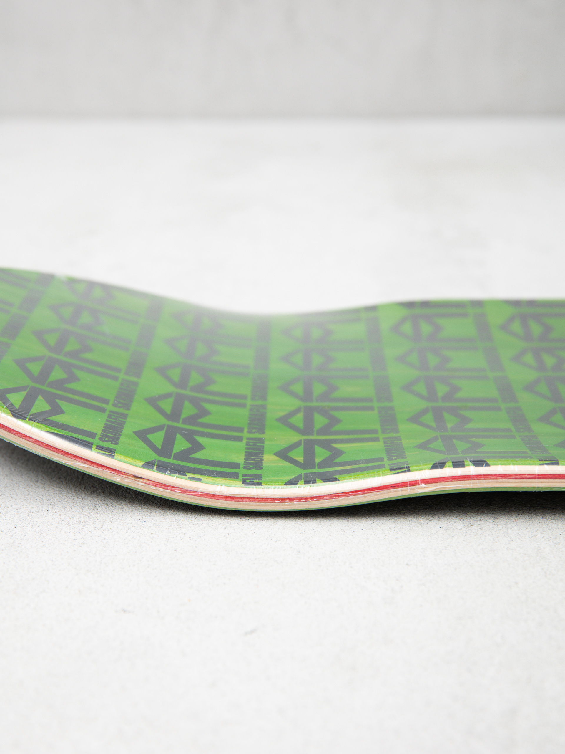 Декa Sk8Mafia Balance Turner (black/white)