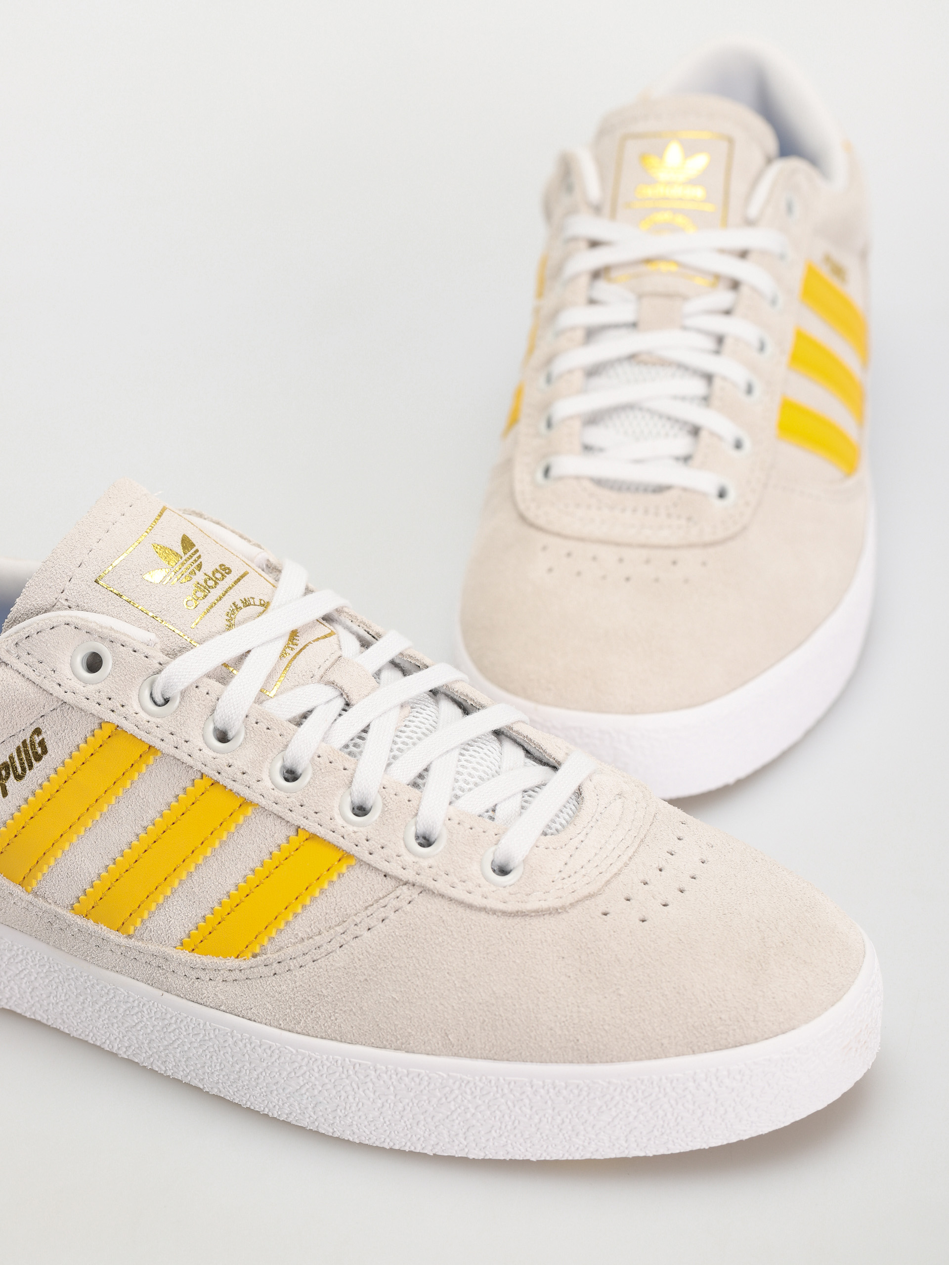 Взуття adidas Puig Indoor (crywht/bogold/ftwwht)