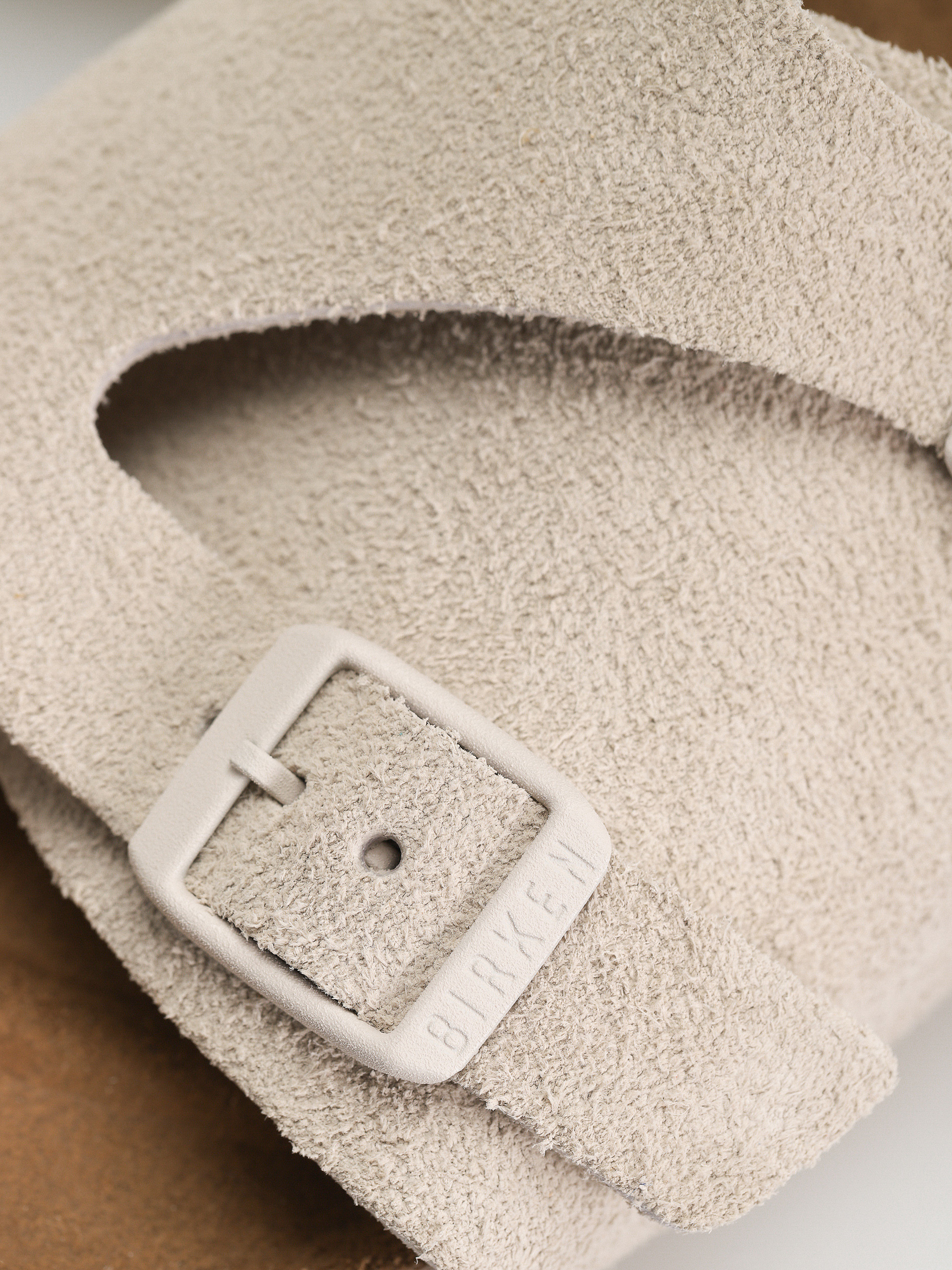 Шльопанці Birkenstock Zurich Suede Leather Narrow Wmn (antique white)