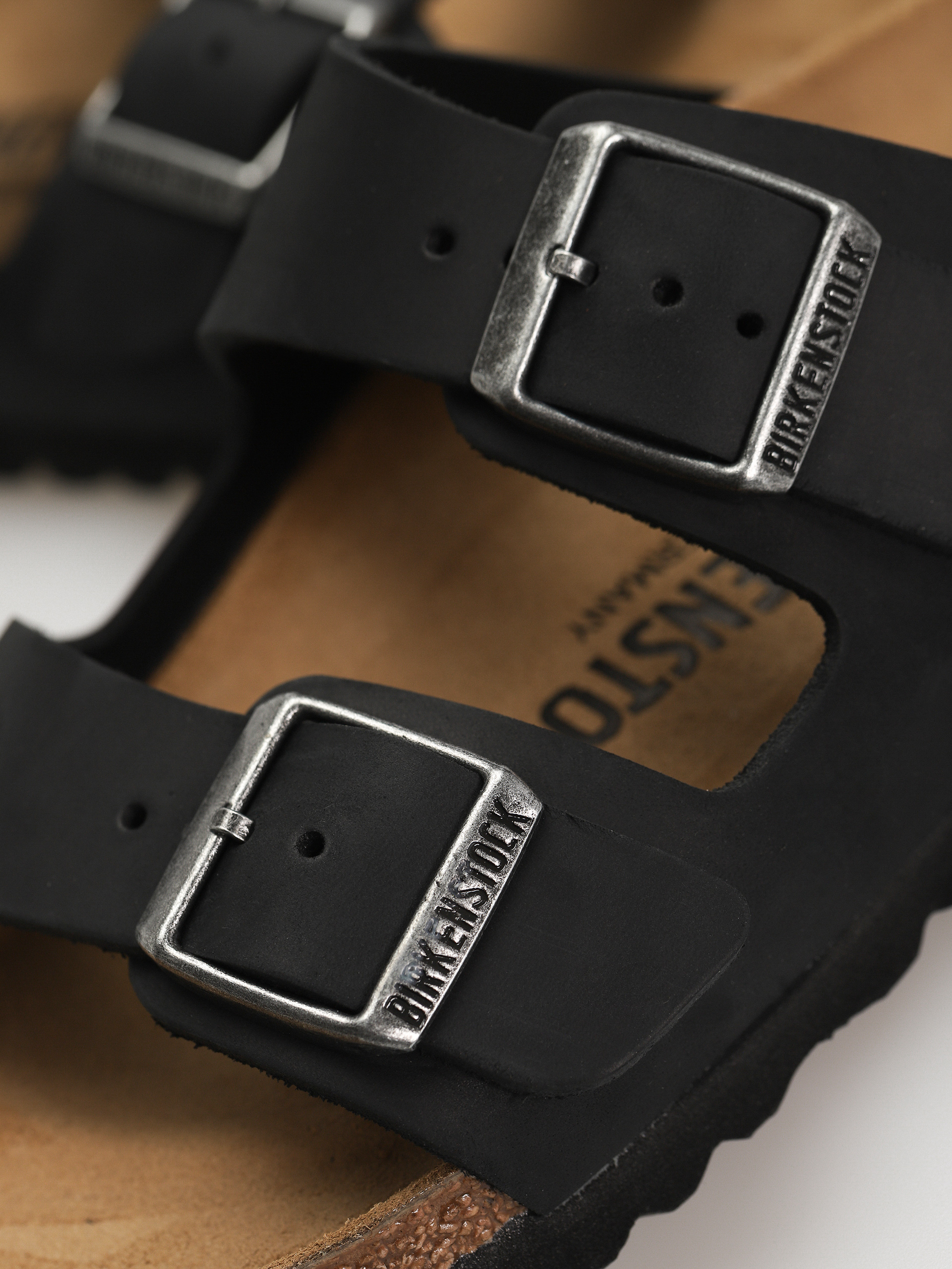 Шльопанці Birkenstock Arizona Oiled Leather Narrow Wmn (black)