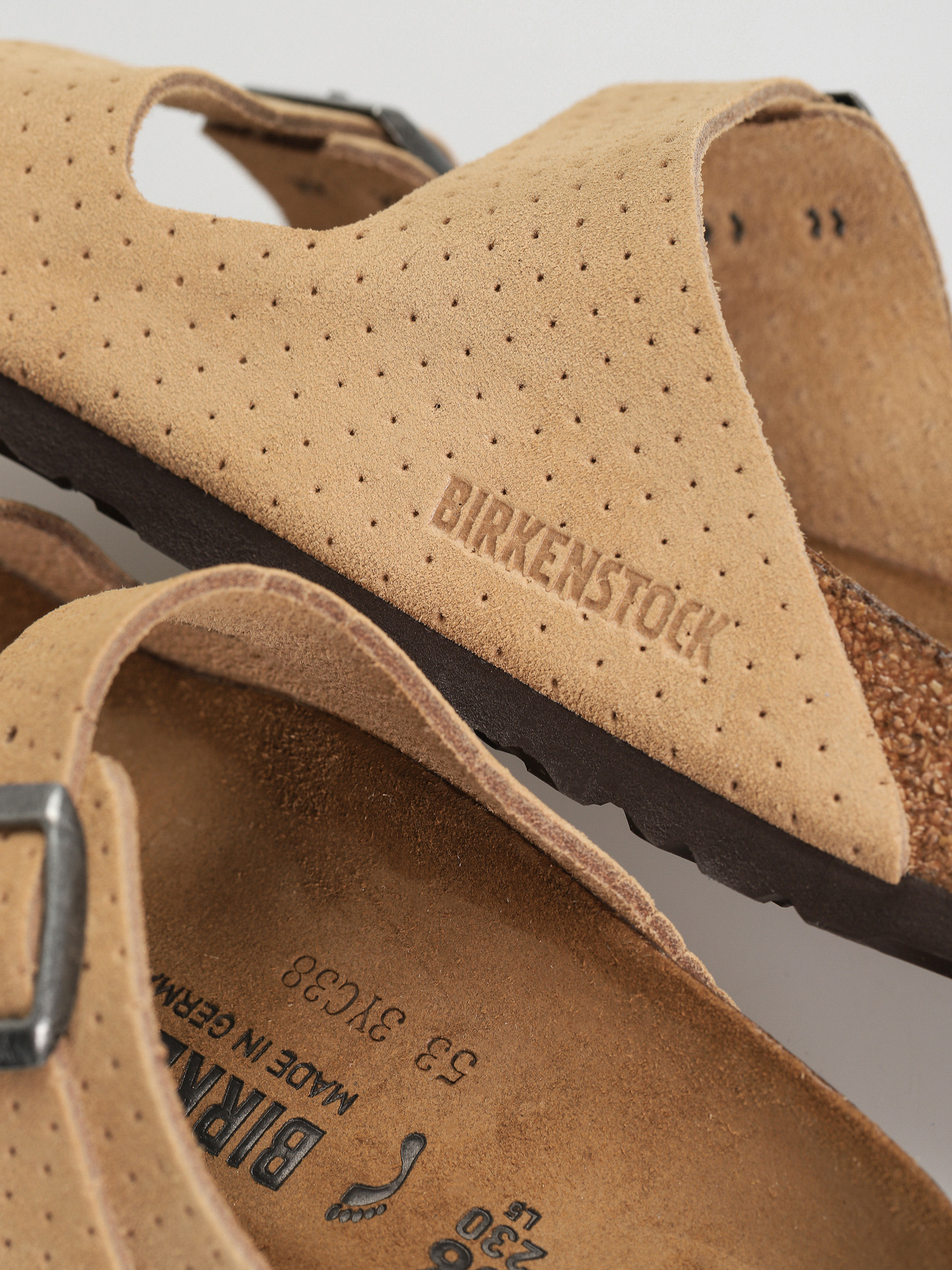 Шльопанці Birkenstock Arizona Suede Embossed Narrow Wmn (emboss dots new beige)