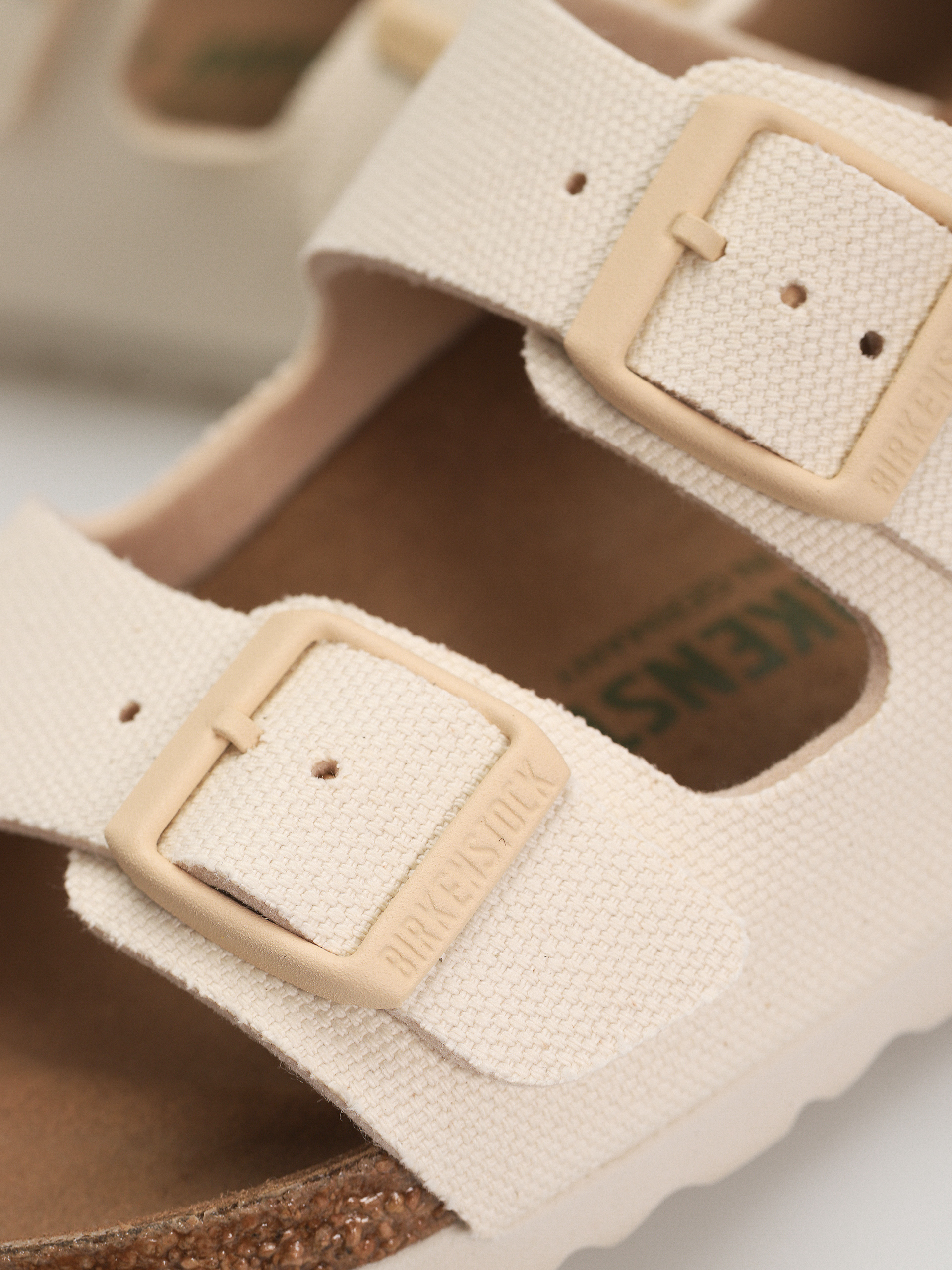 Шльопанці Birkenstock Arizona Vegan Narrow Wmn (eggshell)