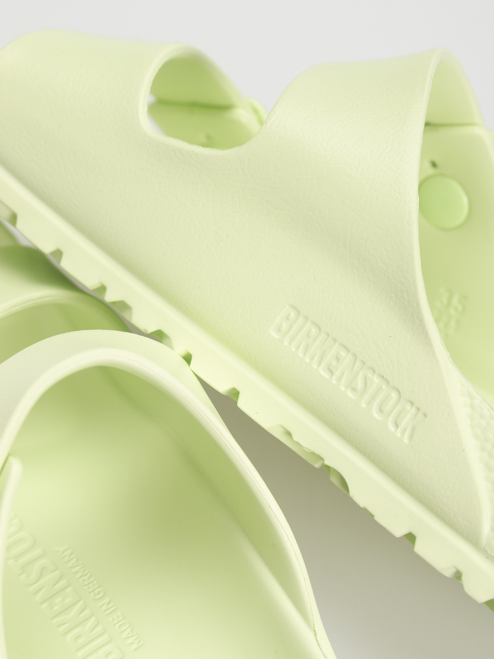 Шльопанці Birkenstock Arizona Essentials EVA Narrow Wmn (faded lime)