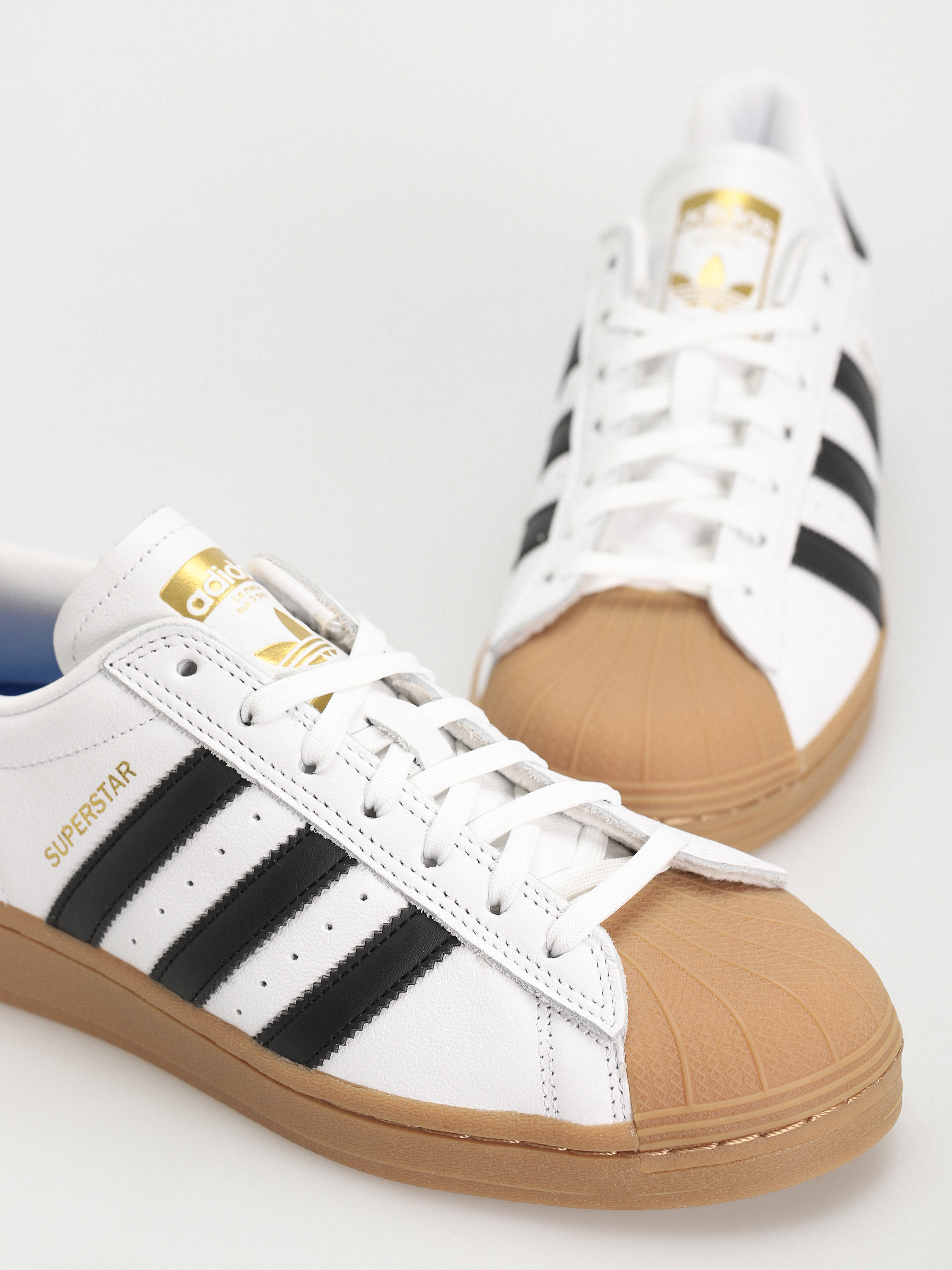 Взуття adidas Superstar ADV - коричневий (ftwwht/cblack/gum4)