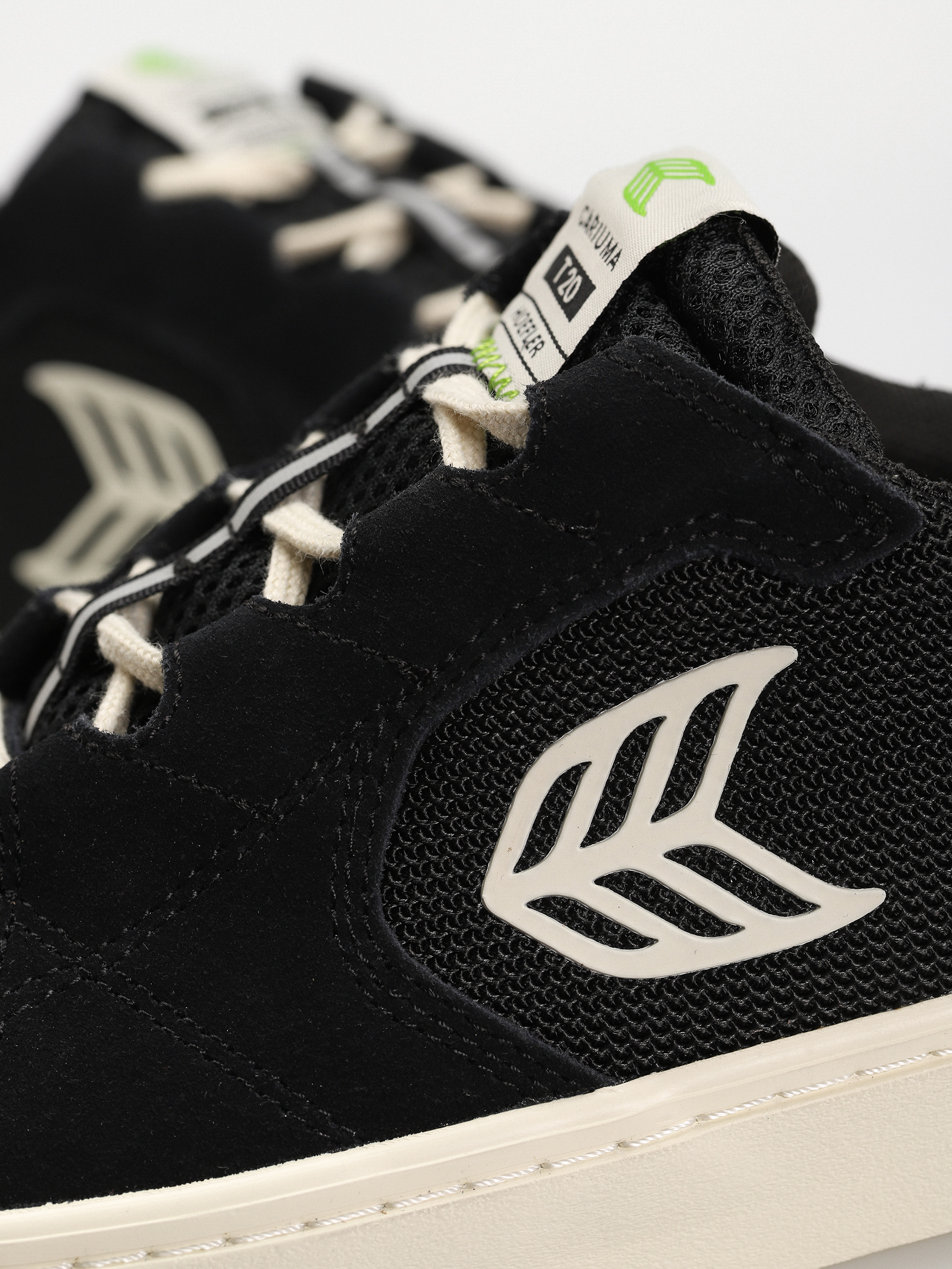 Взуття Cariuma T20 Pro (black/ivory)