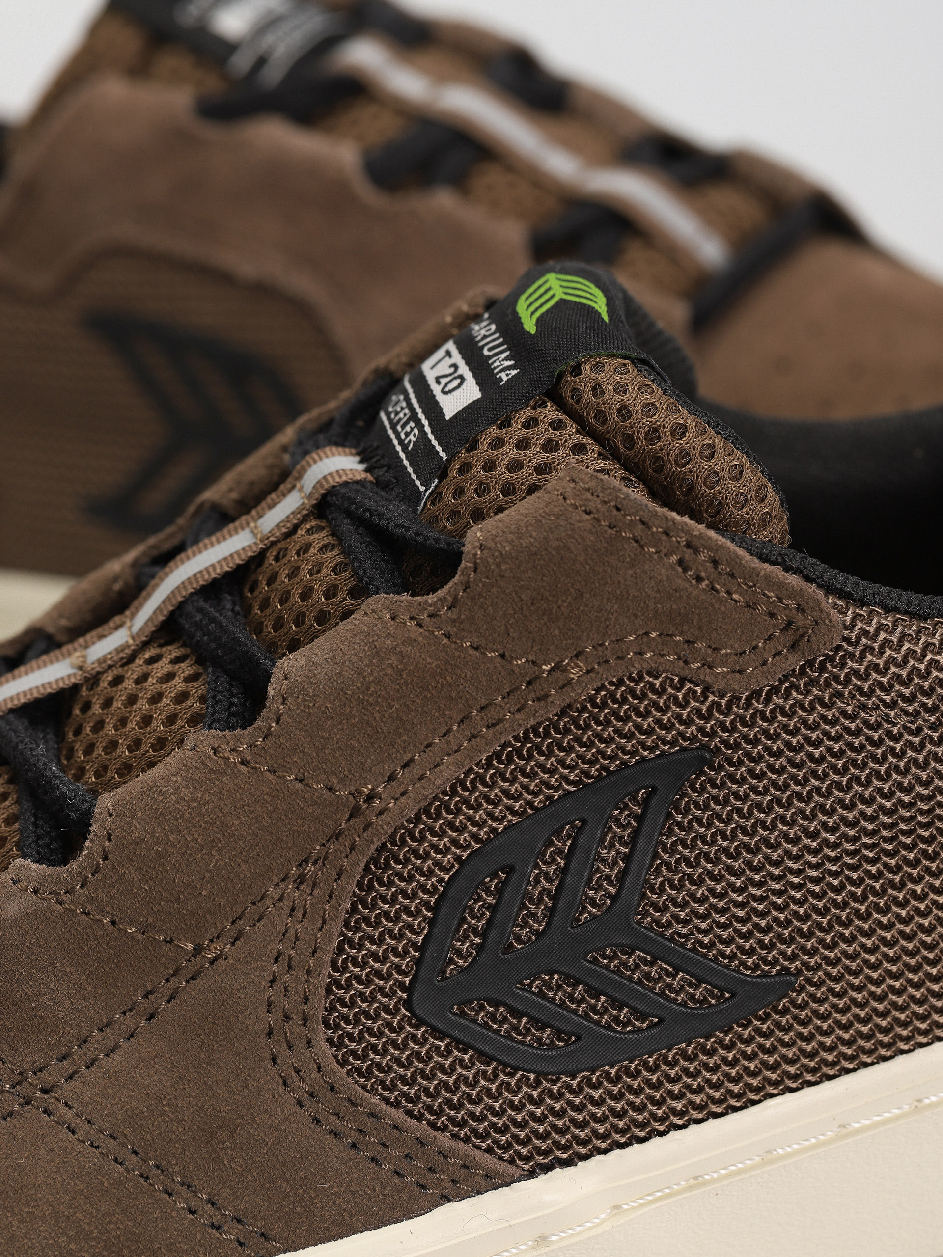 Взуття Cariuma T20 Pro (dark khaki/black)