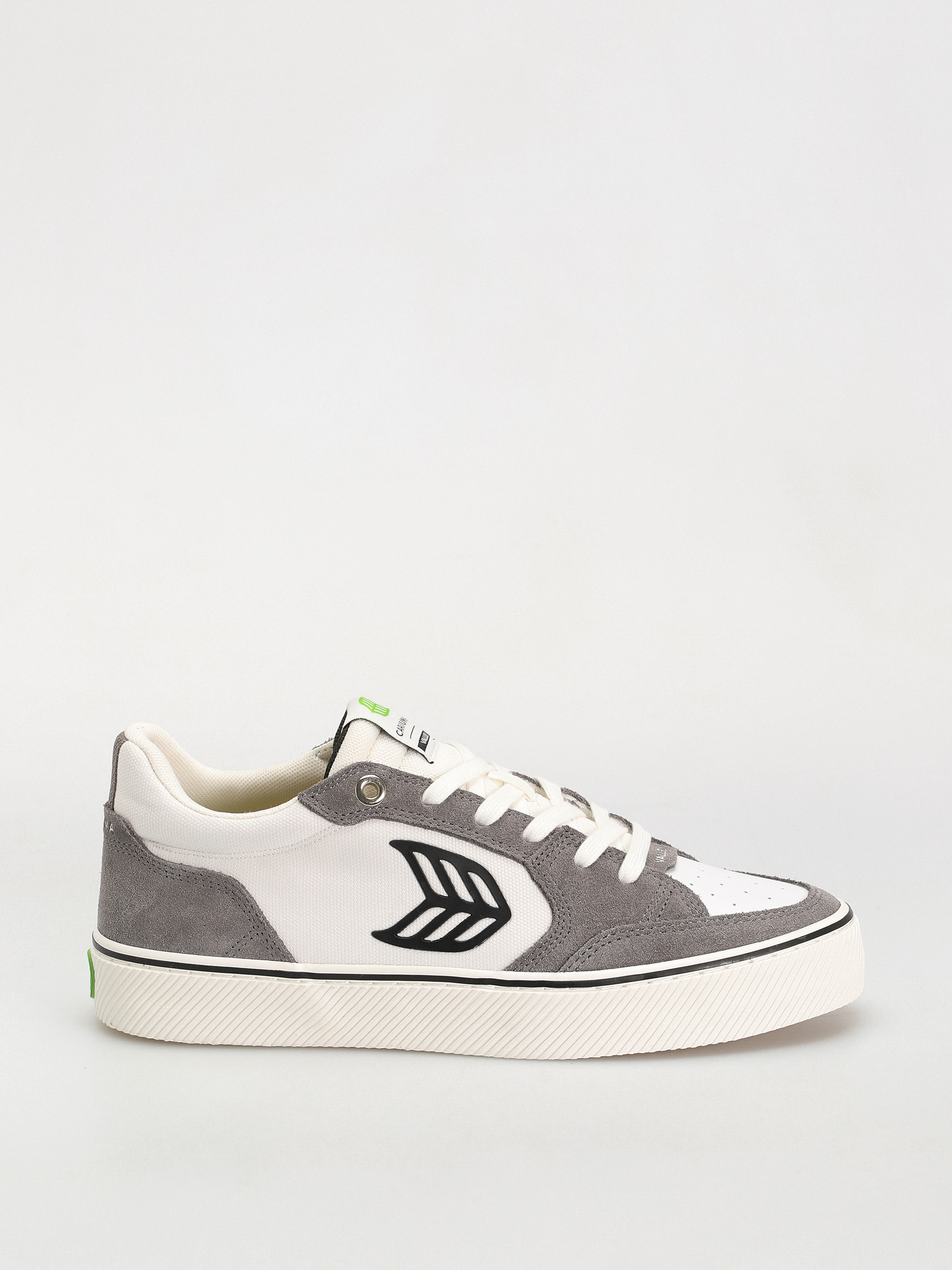 u0412u0437u0443u0442u0442u044f Cariuma Vallely Pro (off white/charcoal grey)