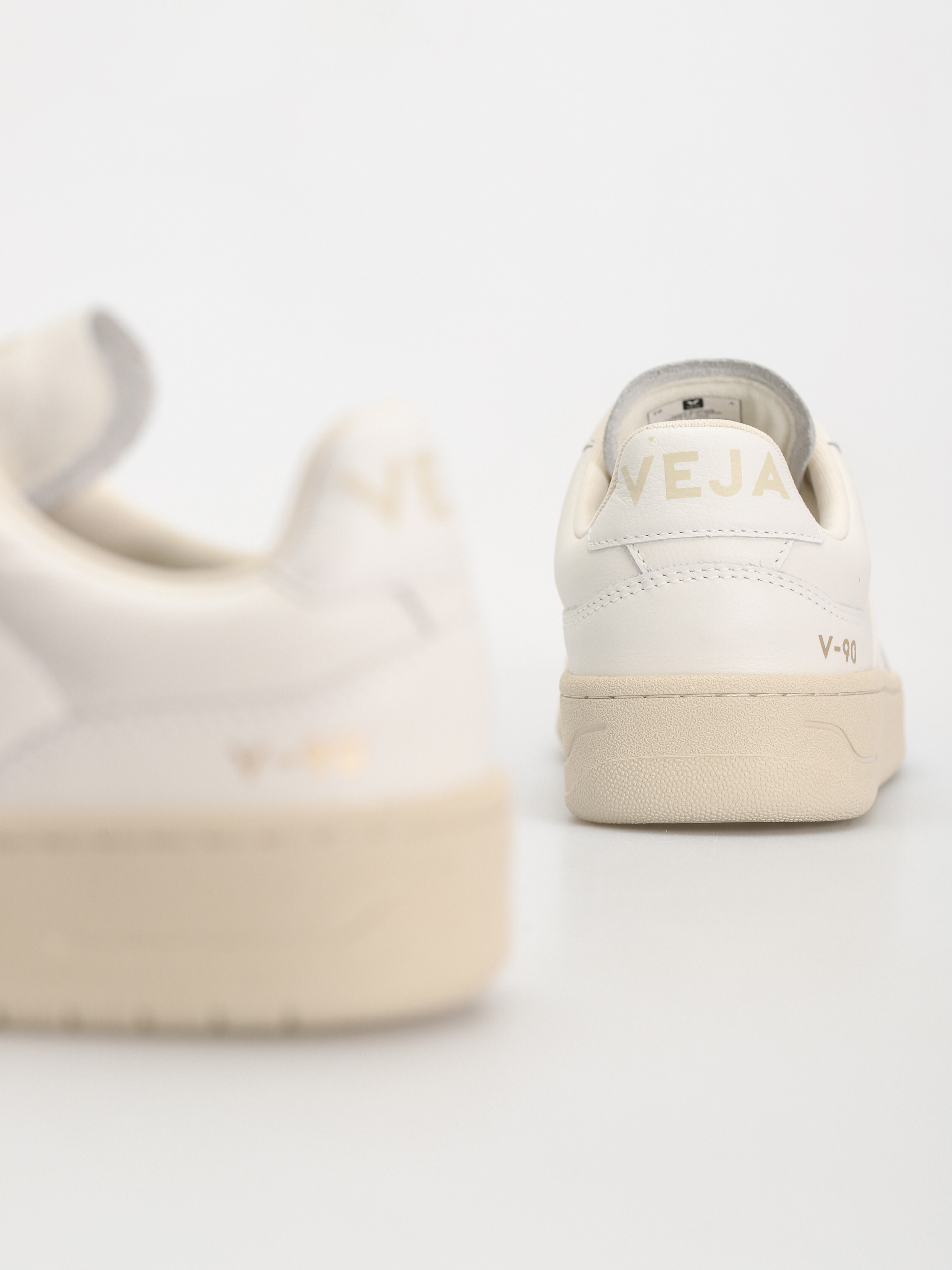 Взуття Veja V-90 Wmn (extra white)