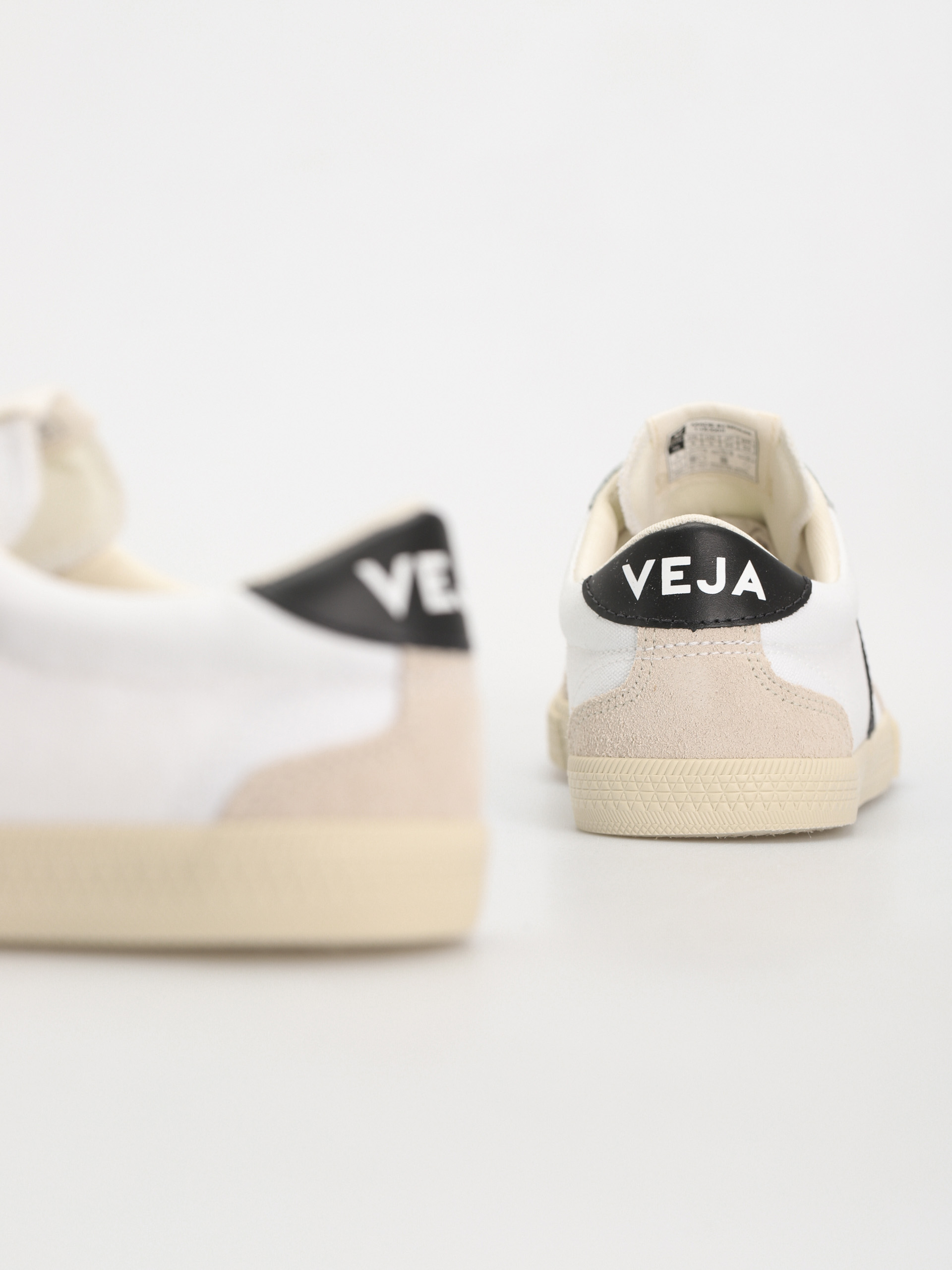 Взуття Veja Volley Wmn (white black)