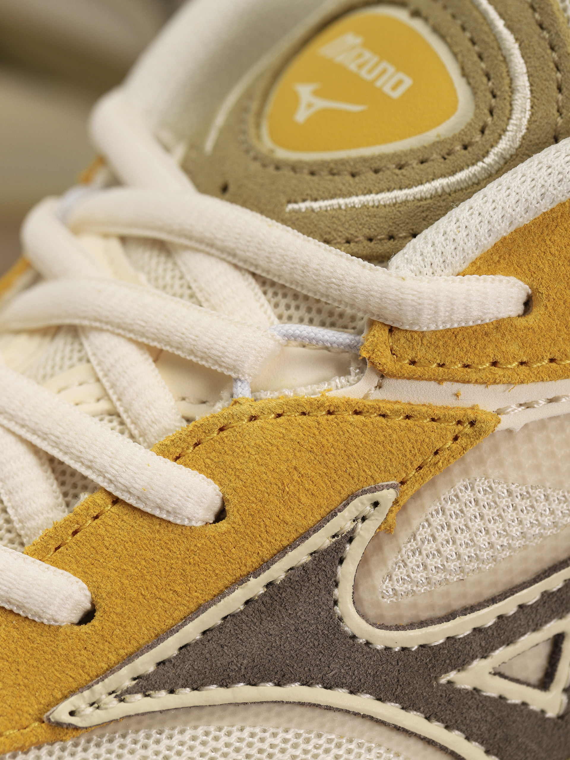 Взуття Mizuno Wave Rider Beta (cedar/major brown/cloud cream)