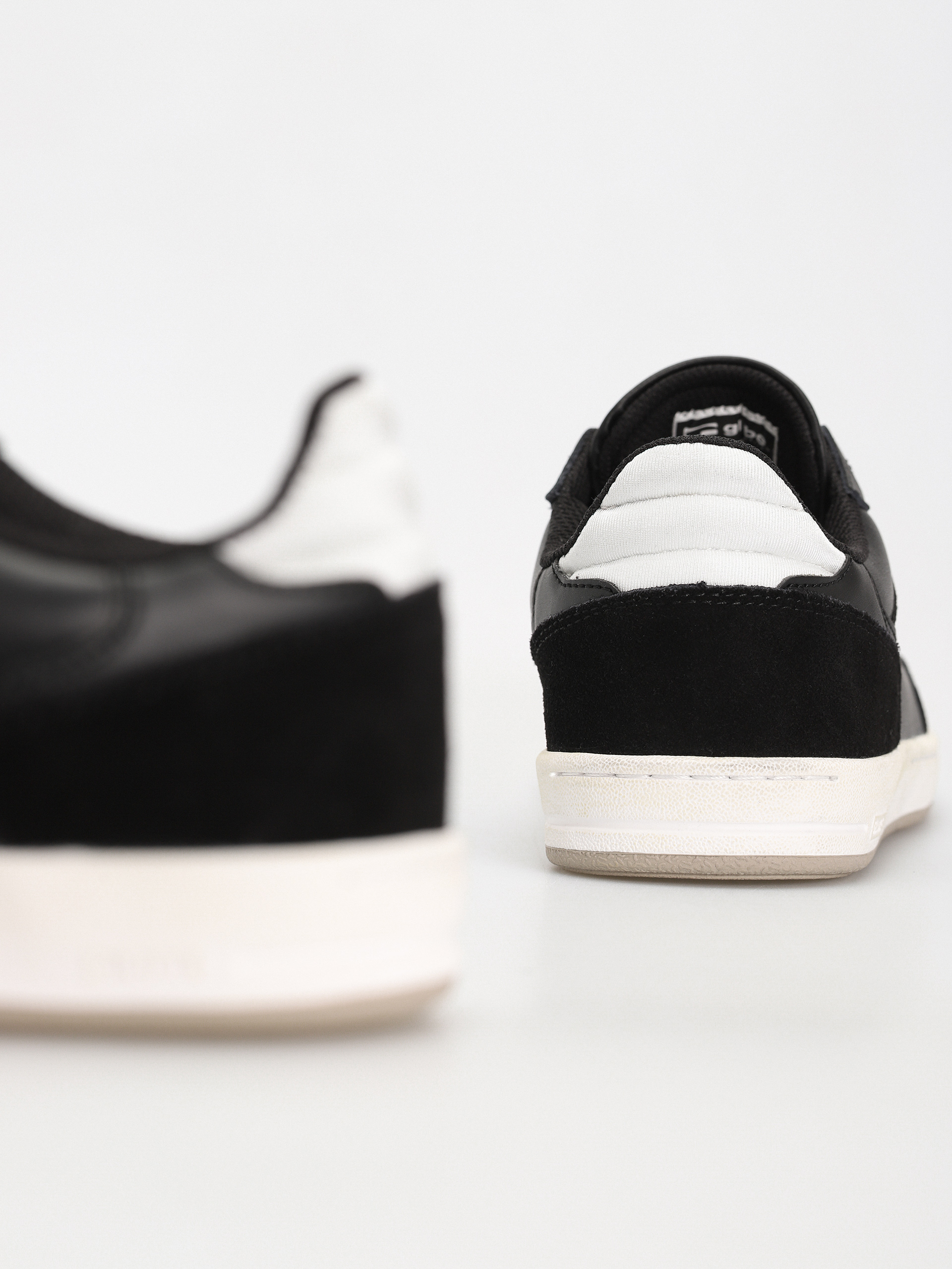 Взуття Globe Holand (black/off white)